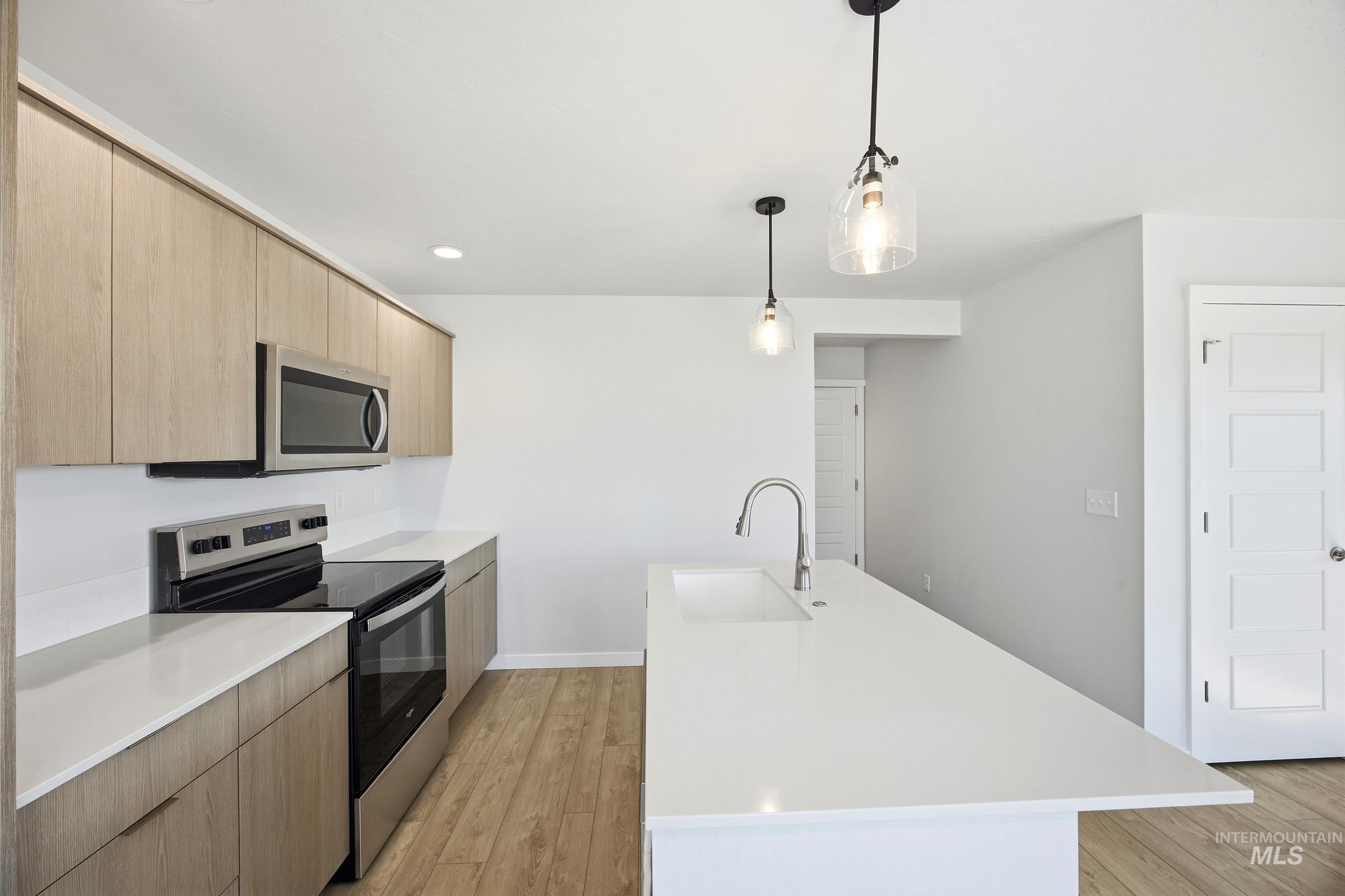 16197 Andes Ave, Caldwell, Idaho 83607, 3 Bedrooms, 2.5 Bathrooms, Residential For Sale, Price $366,990,MLS 99000957
