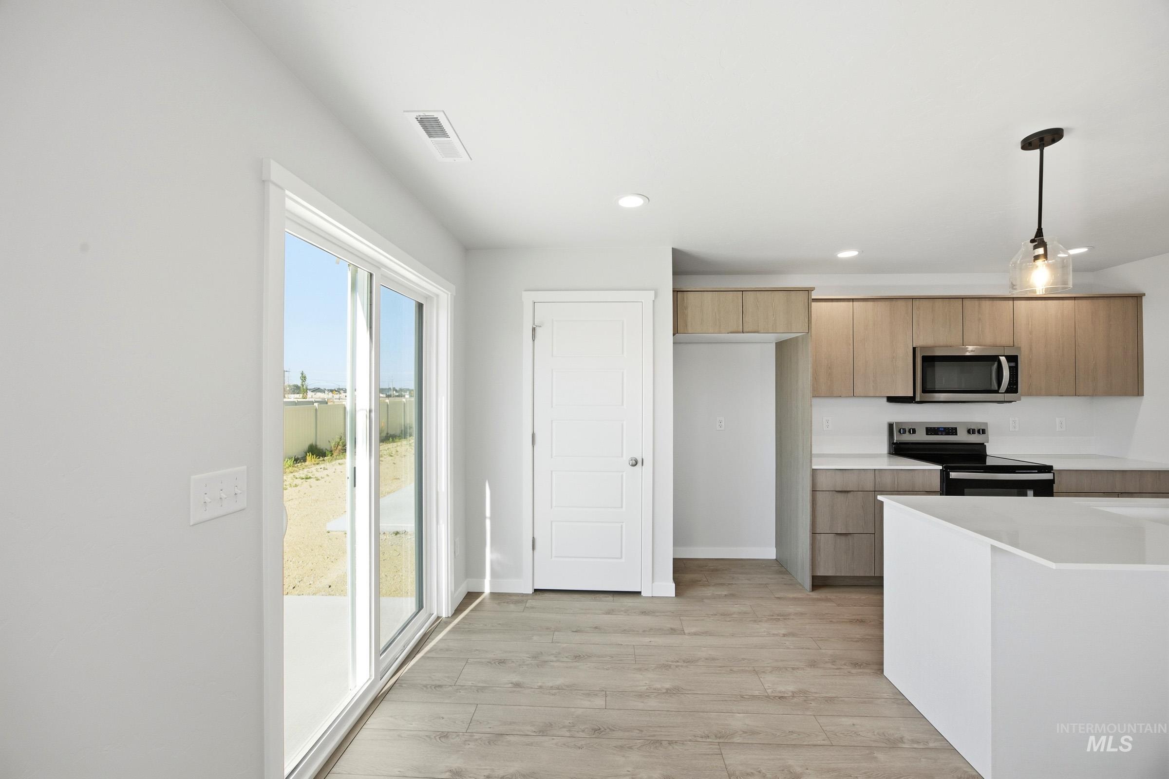 16197 Andes Ave, Caldwell, Idaho 83607, 3 Bedrooms, 2.5 Bathrooms, Residential For Sale, Price $366,990,MLS 99000957
