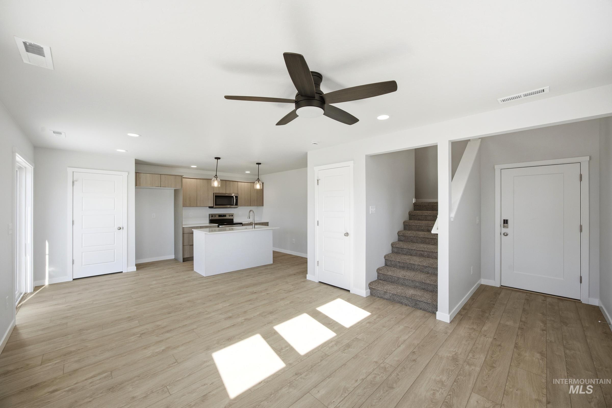 16197 Andes Ave, Caldwell, Idaho 83607, 3 Bedrooms, 2.5 Bathrooms, Residential For Sale, Price $366,990,MLS 99000957