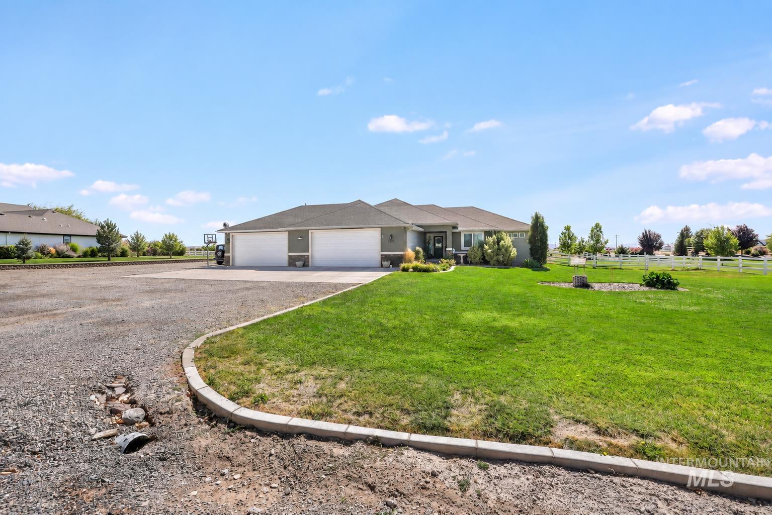 3705 E 3755 N, Kimberly, Idaho 83341, 4 Bedrooms, 2 Bathrooms, Residential For Sale, Price $669,000,MLS 99000958