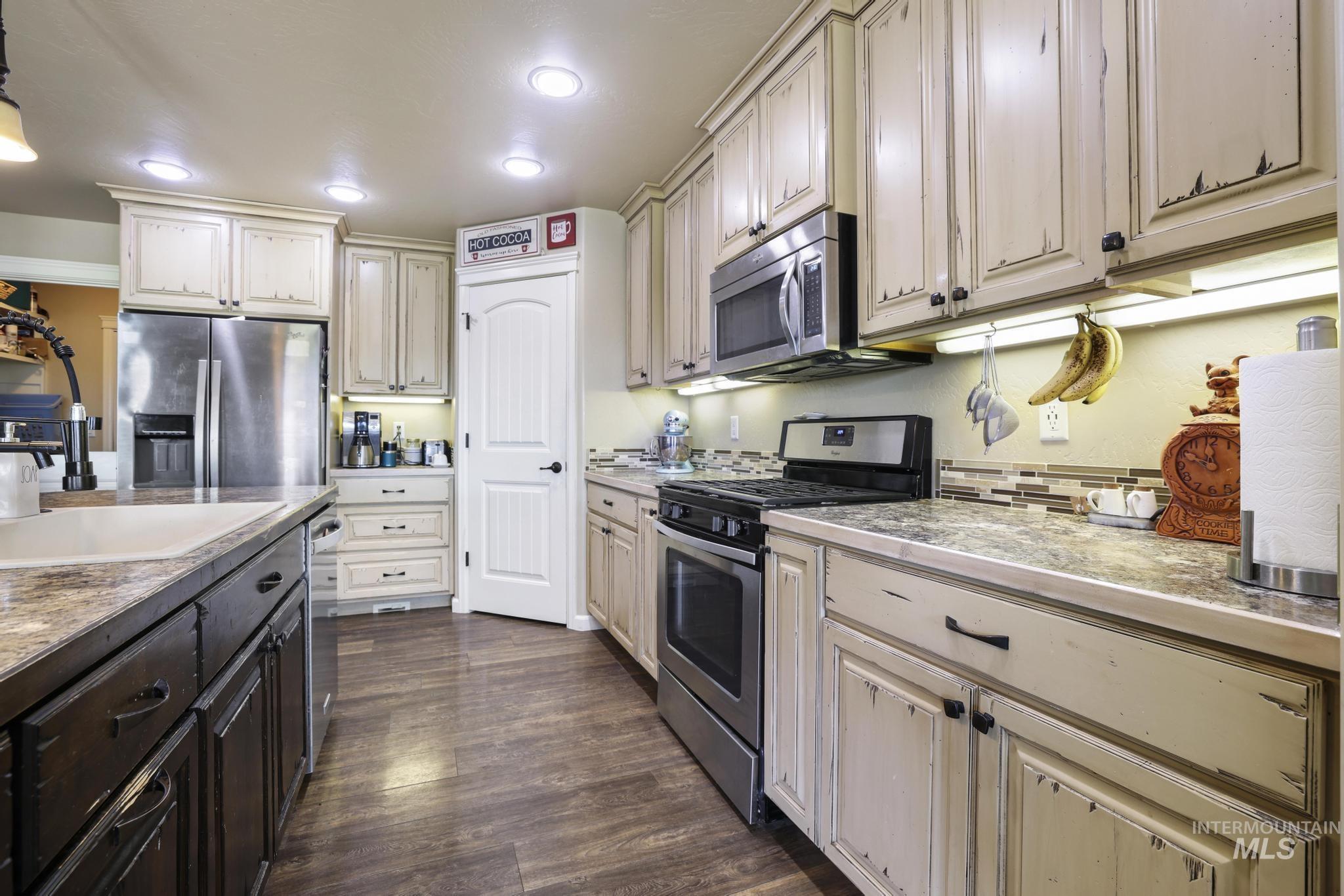 3705 E 3755 N, Kimberly, Idaho 83341, 4 Bedrooms, 2 Bathrooms, Residential For Sale, Price $669,000,MLS 99000958