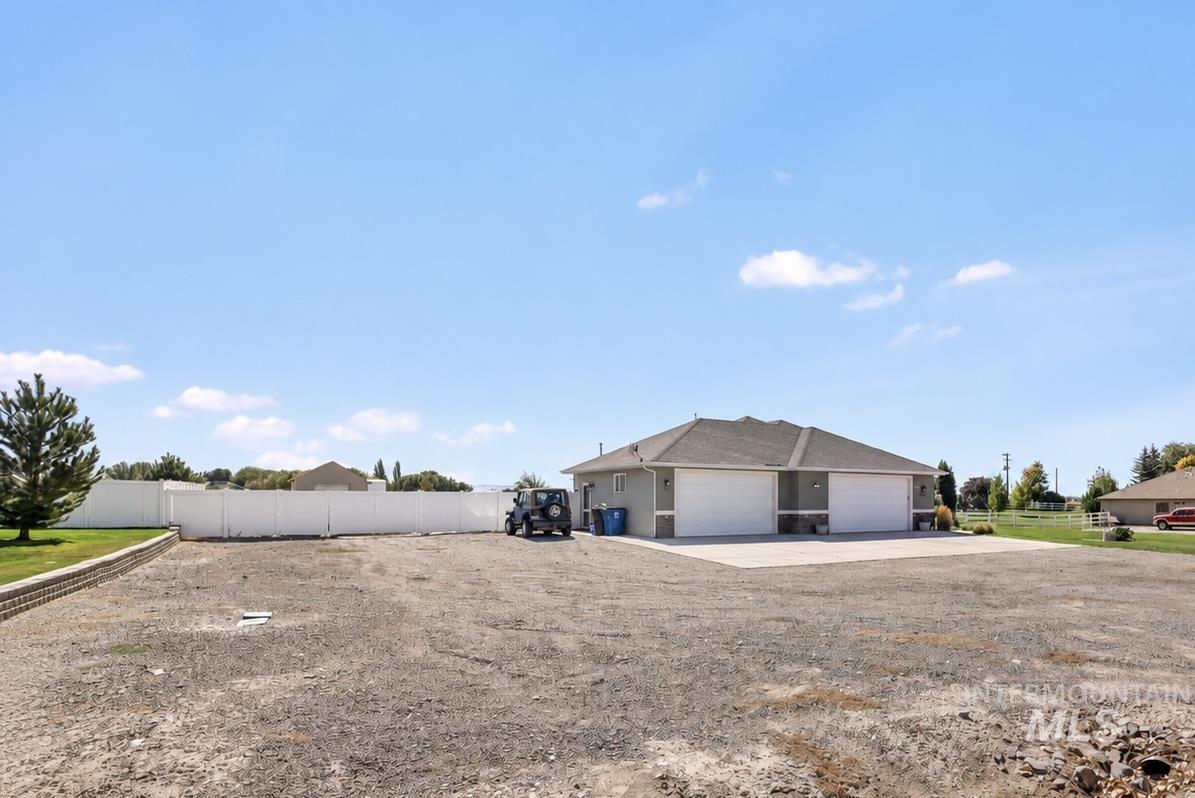 3705 E 3755 N, Kimberly, Idaho 83341, 4 Bedrooms, 2 Bathrooms, Residential For Sale, Price $669,000,MLS 99000958