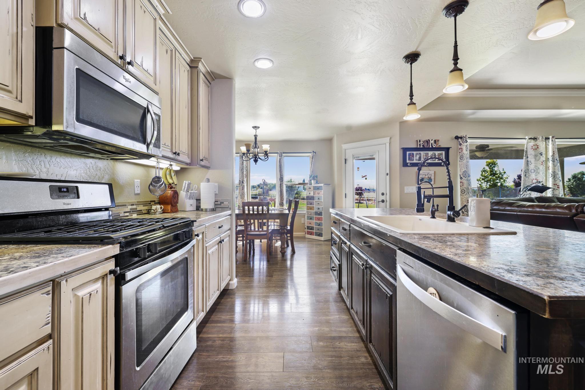 3705 E 3755 N, Kimberly, Idaho 83341, 4 Bedrooms, 2 Bathrooms, Residential For Sale, Price $669,000,MLS 99000958