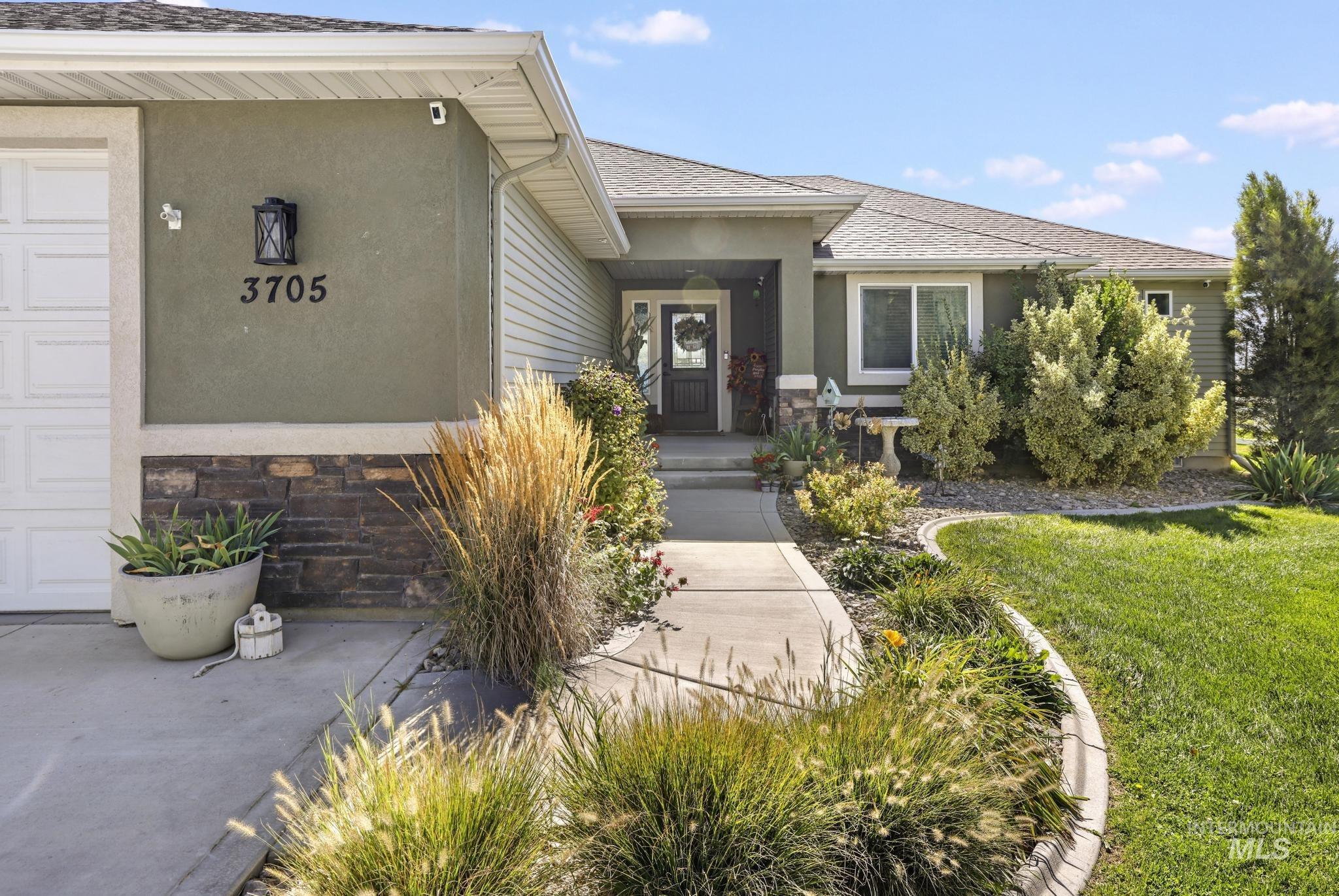 3705 E 3755 N, Kimberly, Idaho 83341, 4 Bedrooms, 2 Bathrooms, Residential For Sale, Price $669,000,MLS 99000958