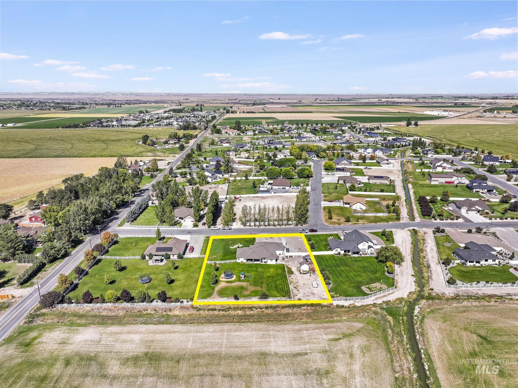 3705 E 3755 N, Kimberly, Idaho 83341, 4 Bedrooms, 2 Bathrooms, Residential For Sale, Price $669,000,MLS 99000958