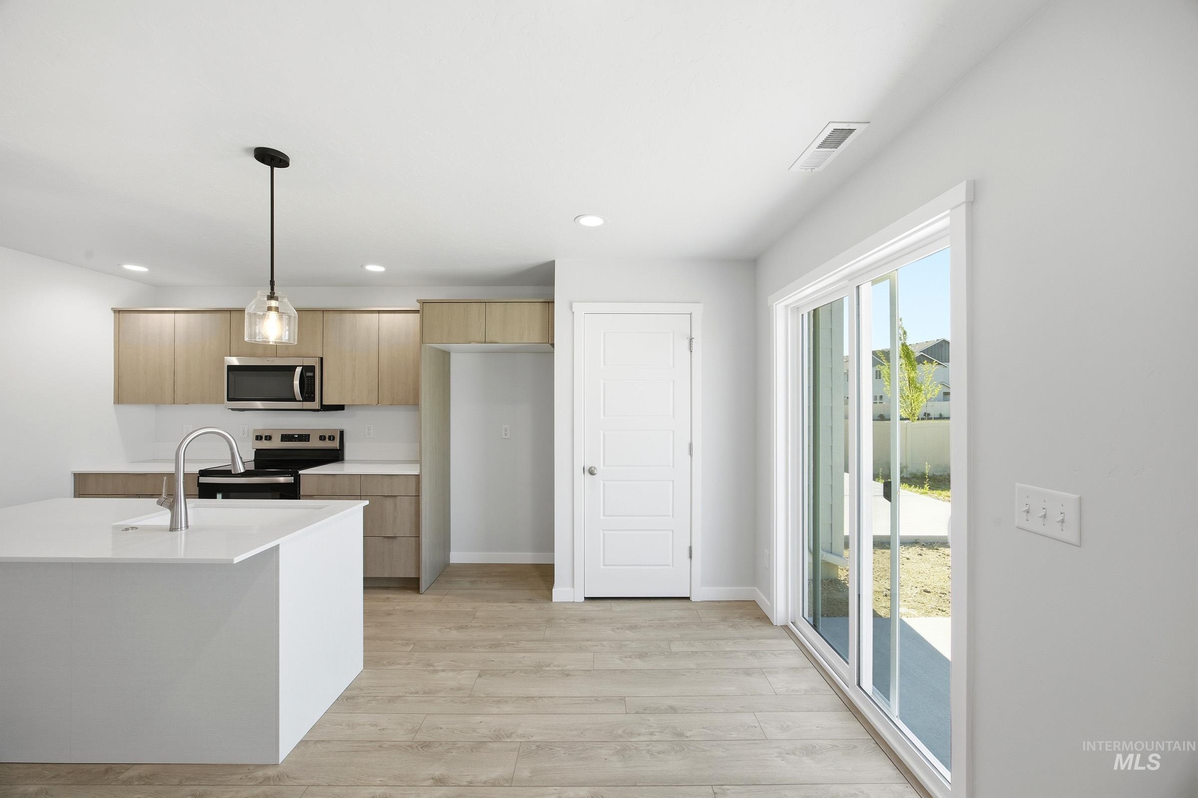 16203 Andes Ave, Caldwell, Idaho 83607, 3 Bedrooms, 2.5 Bathrooms, Residential For Sale, Price $360,990,MLS 99000959