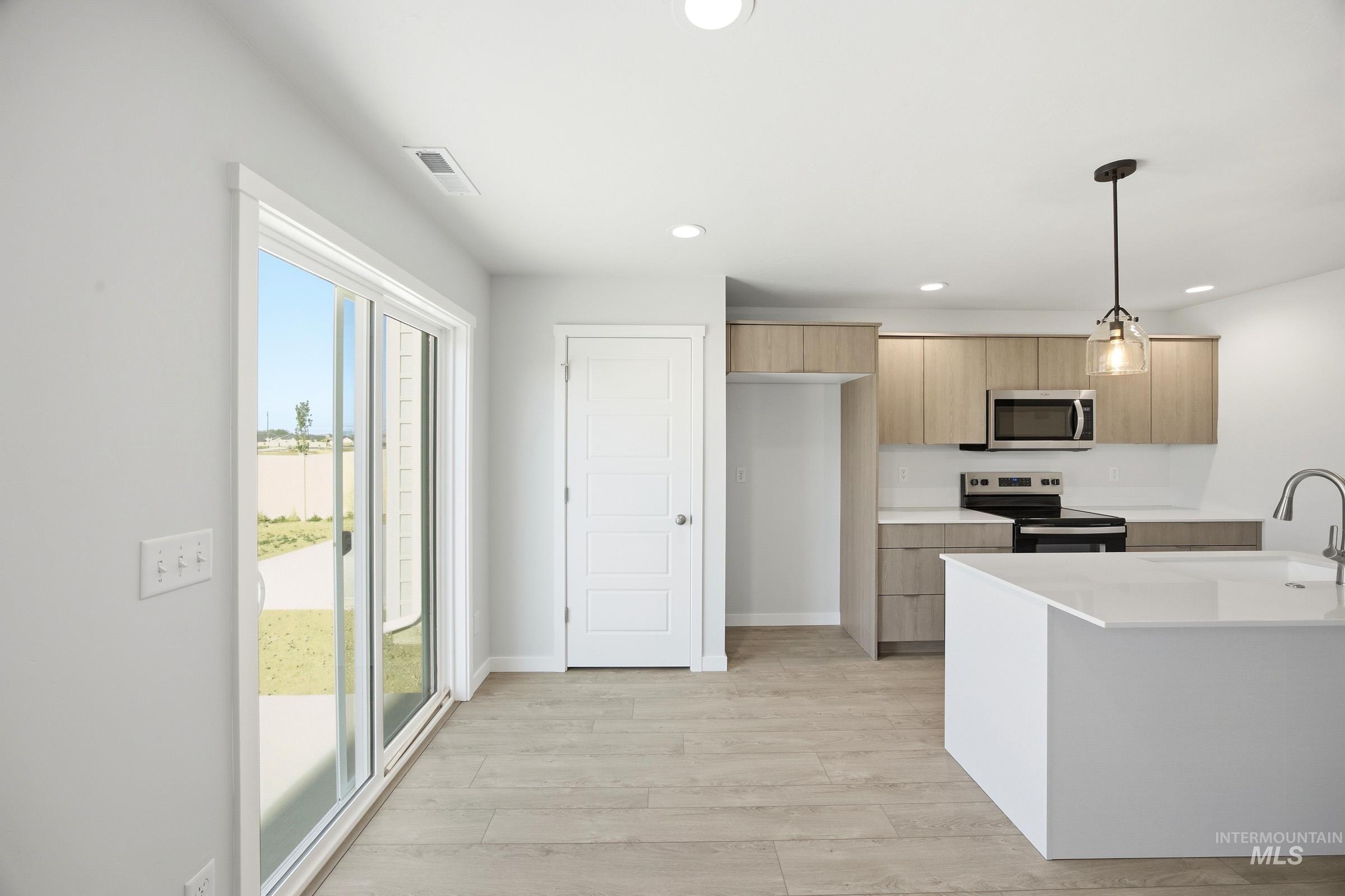 16207 Andes Ave, Caldwell, Idaho 83607, 3 Bedrooms, 2.5 Bathrooms, Residential For Sale, Price $359,990,MLS 99000961