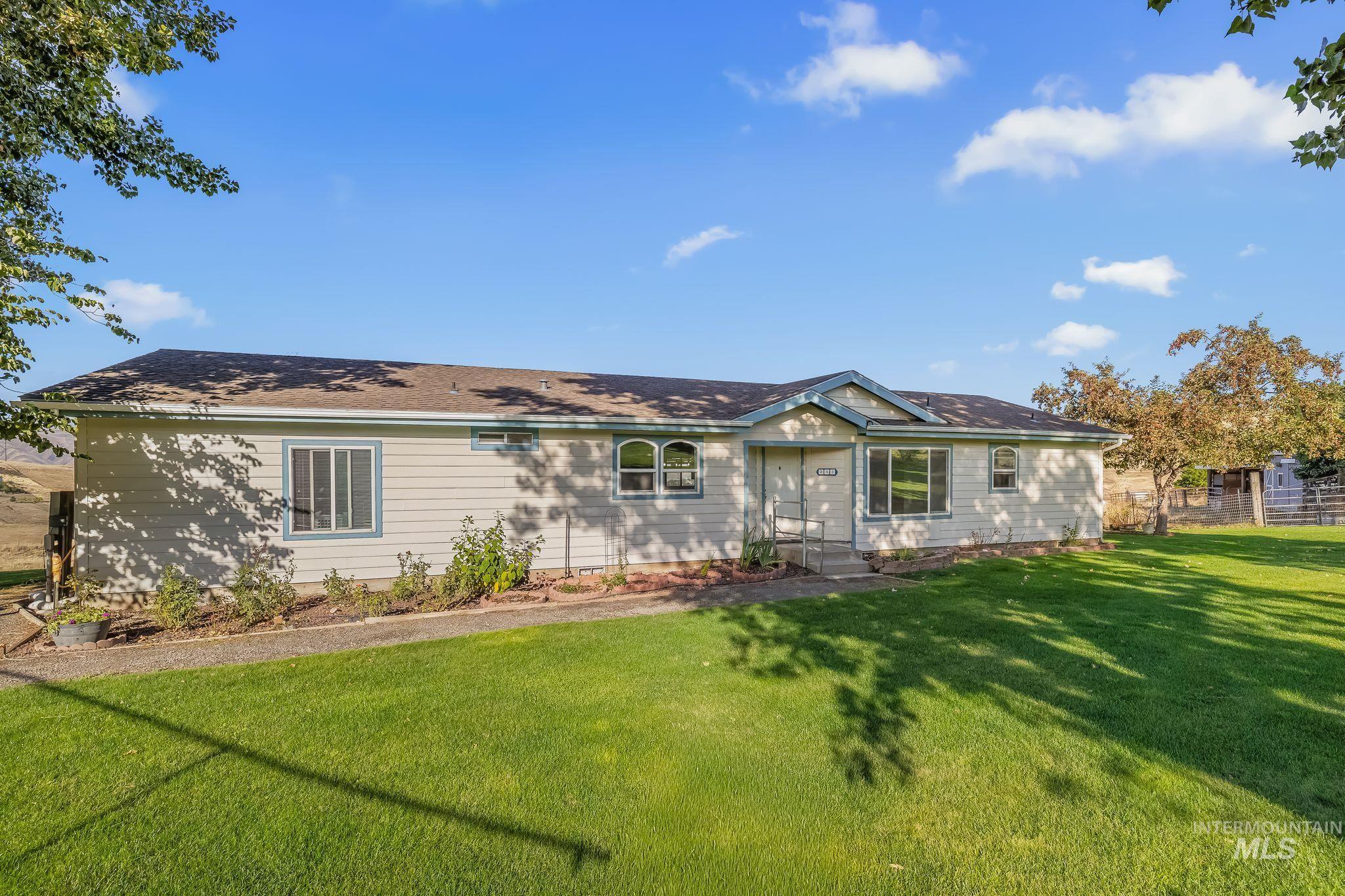251 Witters Ct, Clarkston, Washington 99403, 3 Bedrooms, 2 Bathrooms, Residential For Sale, Price $429,000, 99000965