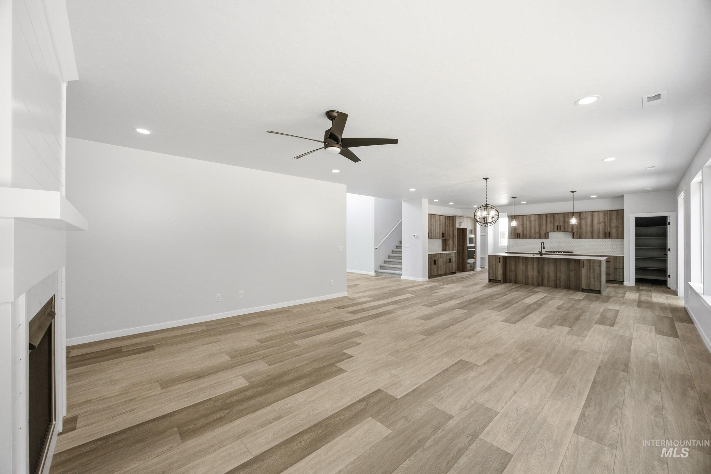5188 S Bleachfield Ave, Meridian, Idaho 83642, 5 Bedrooms, 4.5 Bathrooms, Residential For Sale, Price $834,990,MLS 99000968