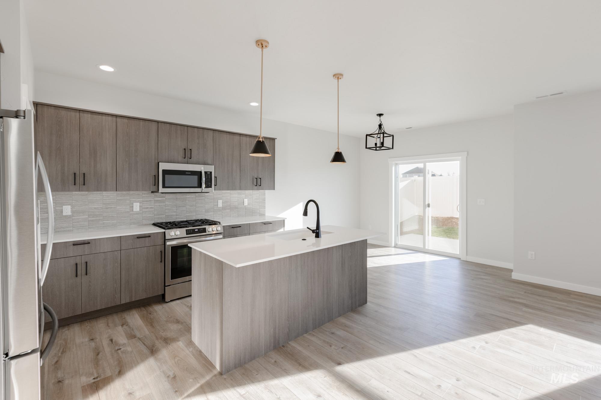 2058 S Summerson Way, Meridian, Idaho 83642, 3 Bedrooms, 2.5 Bathrooms, Residential For Sale, Price $489,990, 99000969