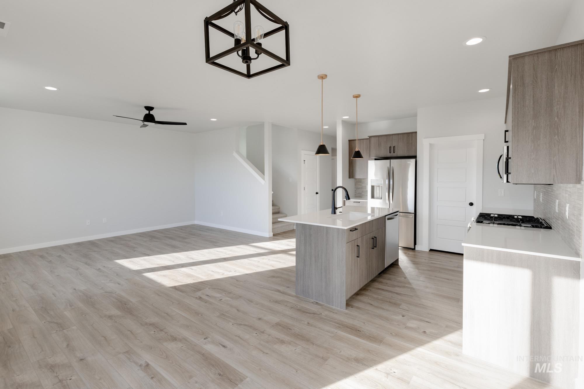 2058 S Summerson Way, Meridian, Idaho 83642, 3 Bedrooms, 2.5 Bathrooms, Residential For Sale, Price $489,990, 99000969
