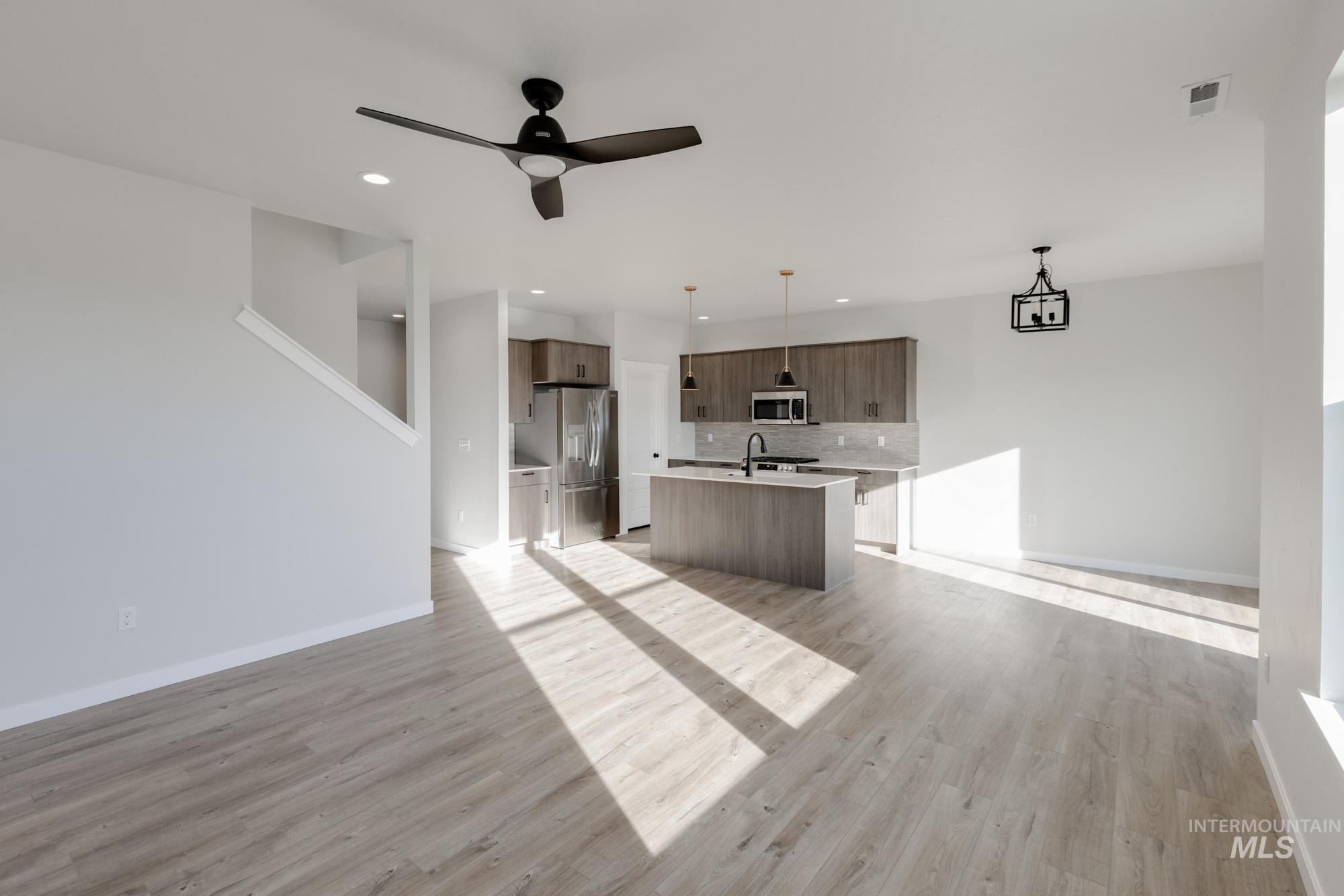 2058 S Summerson Way, Meridian, Idaho 83642, 3 Bedrooms, 2.5 Bathrooms, Residential For Sale, Price $489,990, 99000969