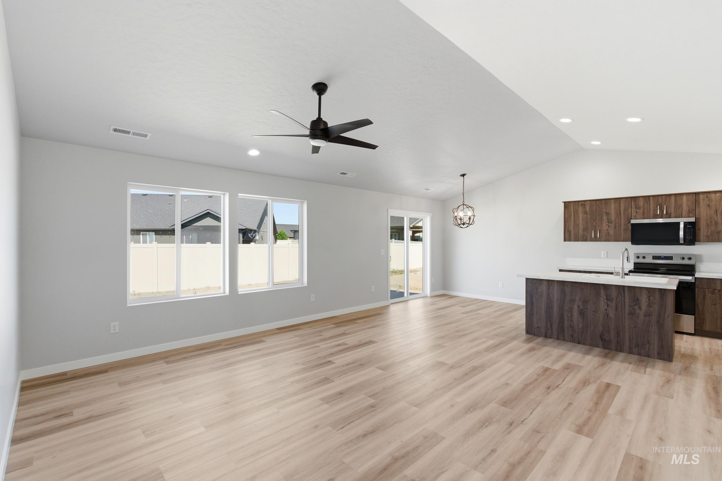 2435 W Red Jasper Dr, Kuna, Idaho 83634, 3 Bedrooms, 2 Bathrooms, Residential For Sale, Price $424,990,MLS 99000973