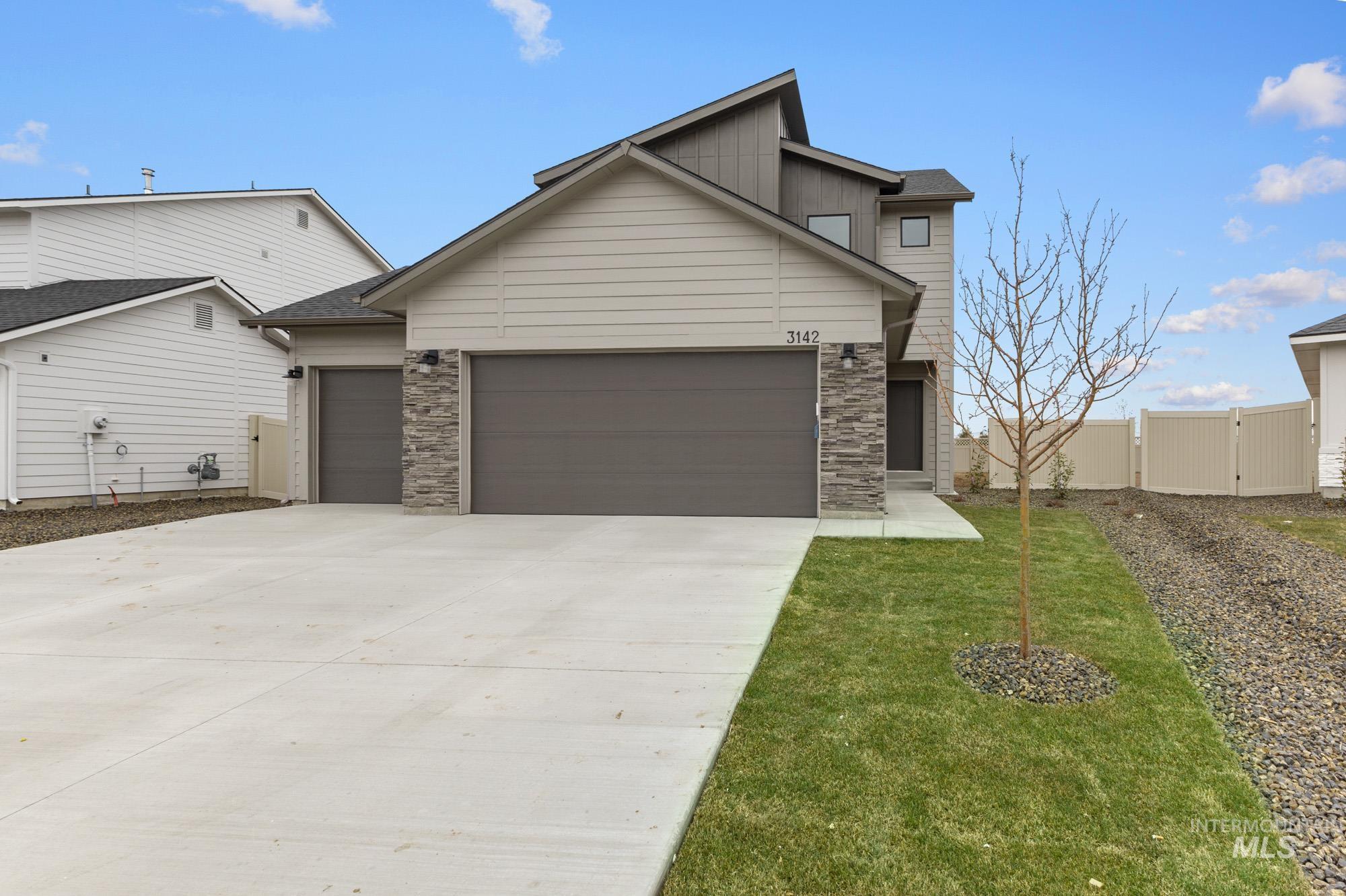 2317 W Red Jasper Dr, Kuna, Idaho 83634, 3 Bedrooms, 2.5 Bathrooms, Residential For Sale, Price $442,990,MLS 99000974