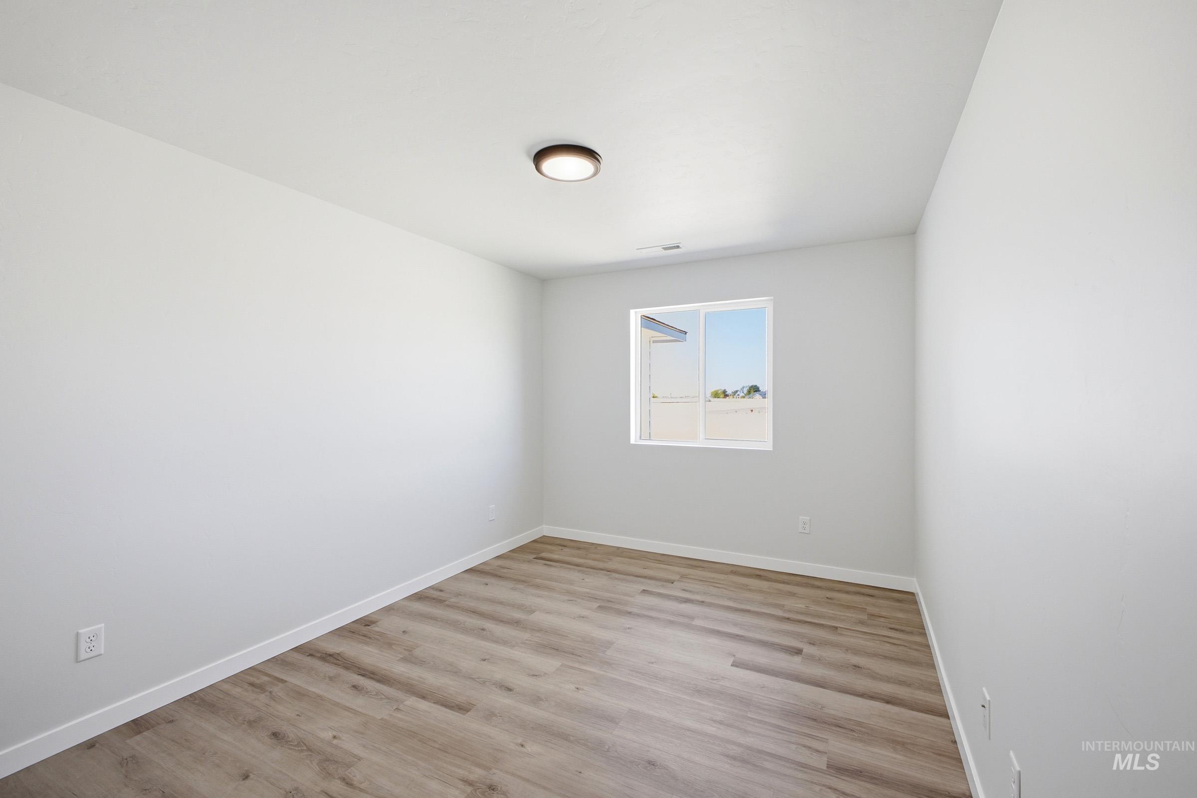 2520 W Tar Sands Dr, Kuna, Idaho 83634, 3 Bedrooms, 2 Bathrooms, Residential For Sale, Price $437,990,MLS 99000977