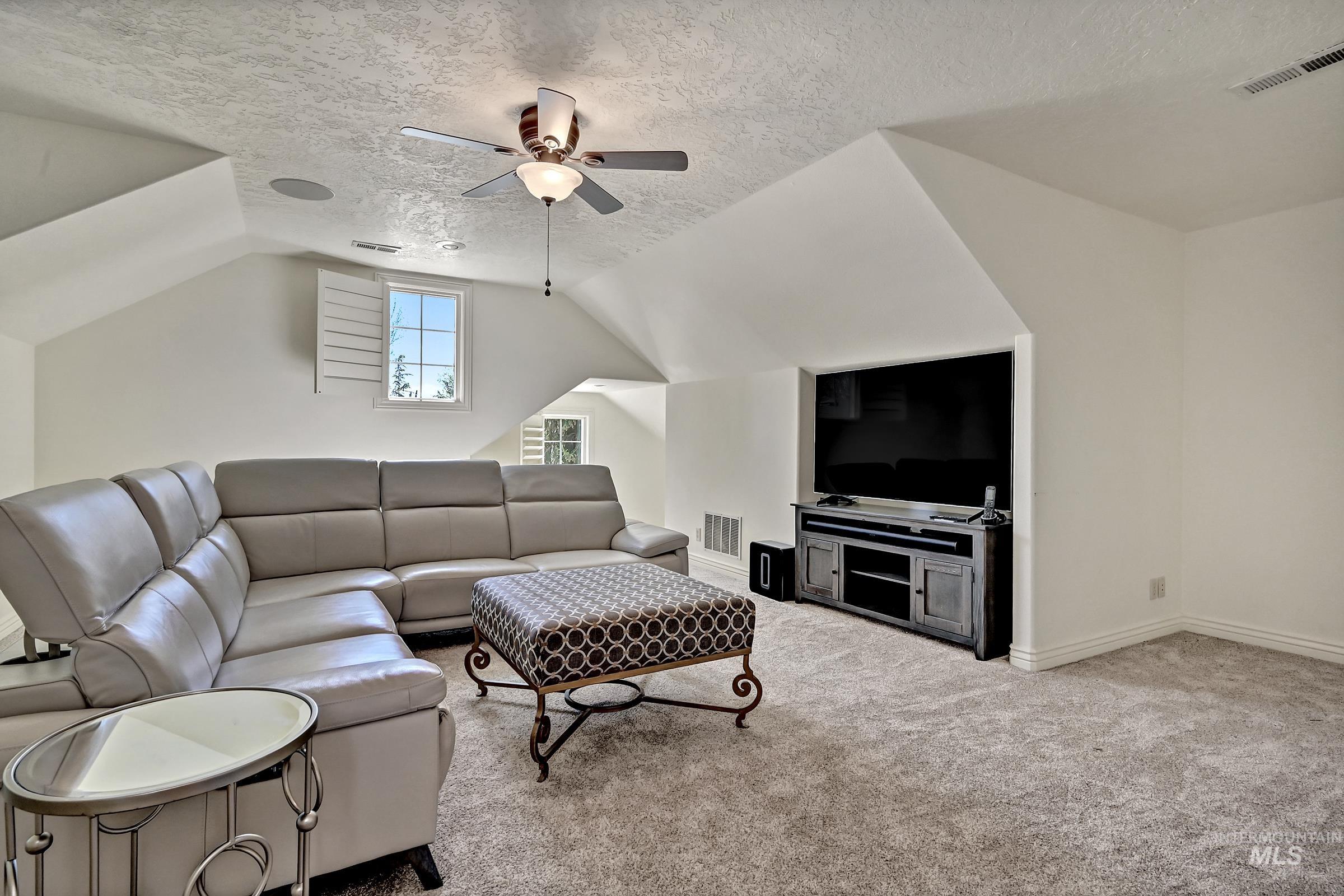 1354 W Overlake Ct, Eagle, Idaho 83616, 5 Bedrooms, 3 Bathrooms, Residential For Sale, Price $975,000, 99000979