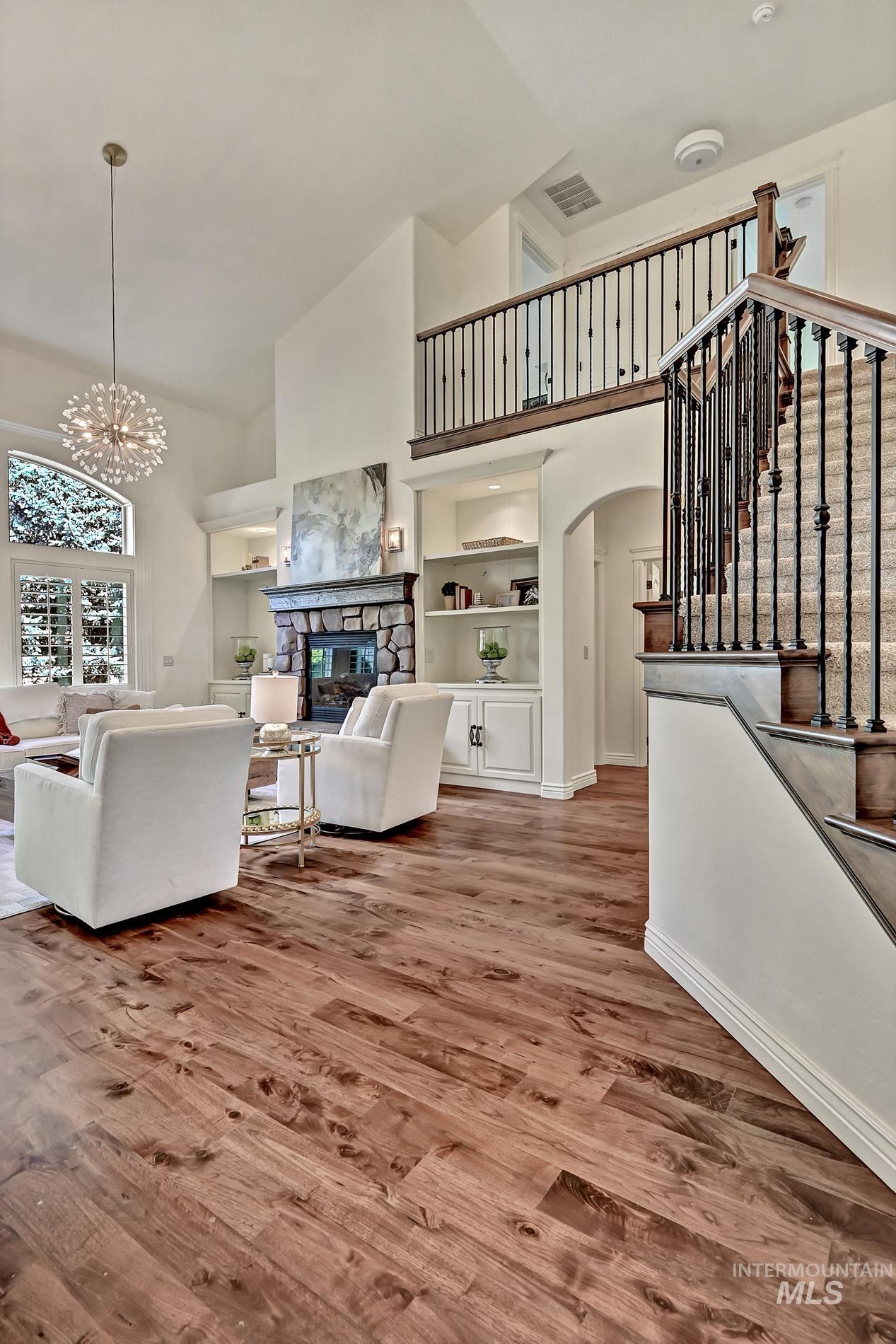 1354 W Overlake Ct, Eagle, Idaho 83616, 5 Bedrooms, 3 Bathrooms, Residential For Sale, Price $975,000, 99000979