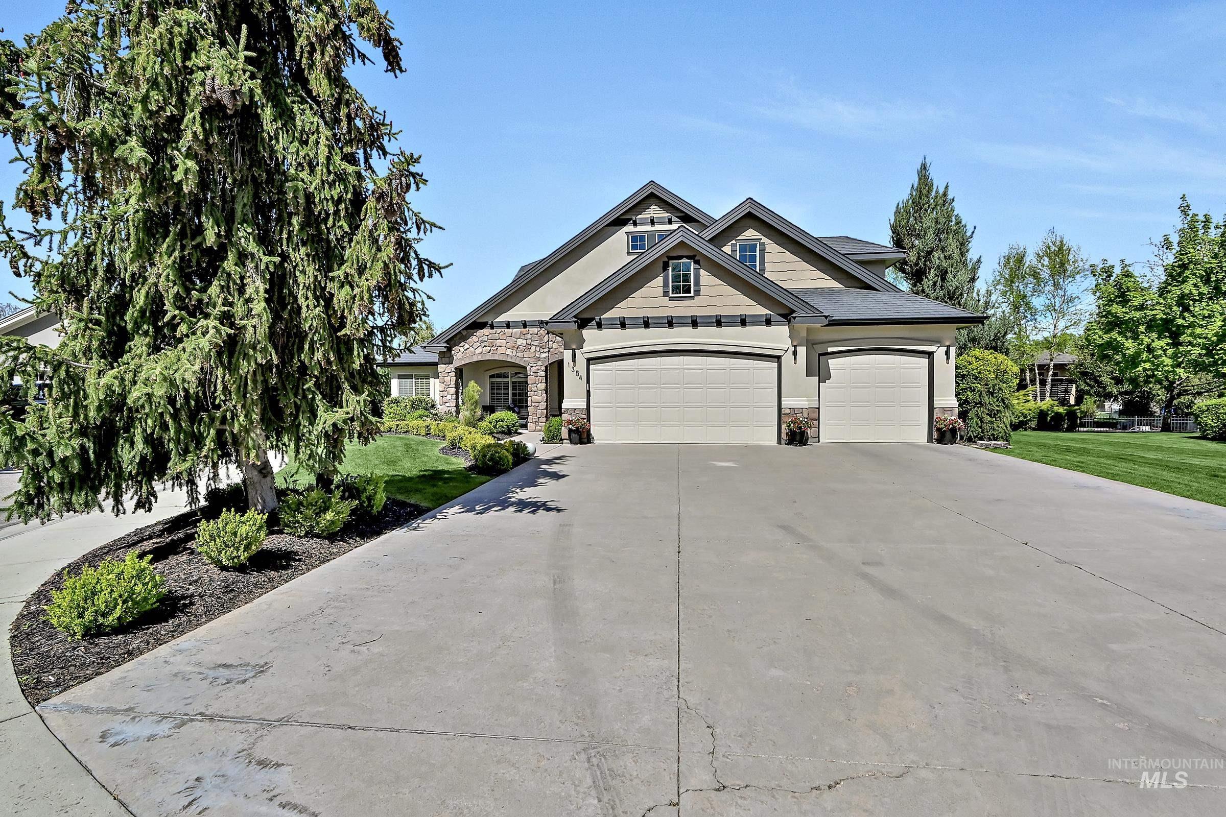 1354 W Overlake Ct, Eagle, Idaho 83616, 5 Bedrooms, 3 Bathrooms, Residential For Sale, Price $975,000, 99000979