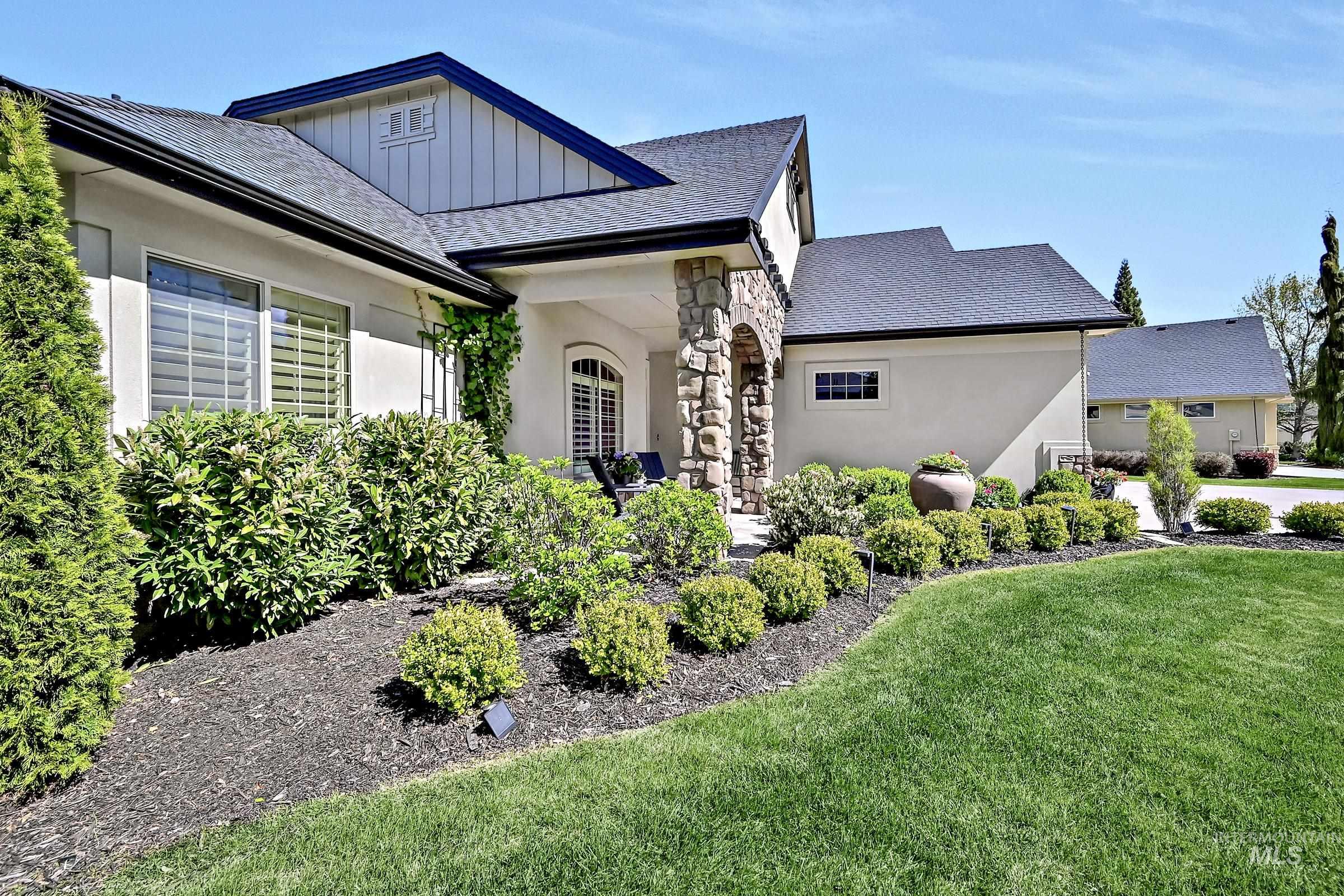 1354 W Overlake Ct, Eagle, Idaho 83616, 5 Bedrooms, 3 Bathrooms, Residential For Sale, Price $975,000, 99000979