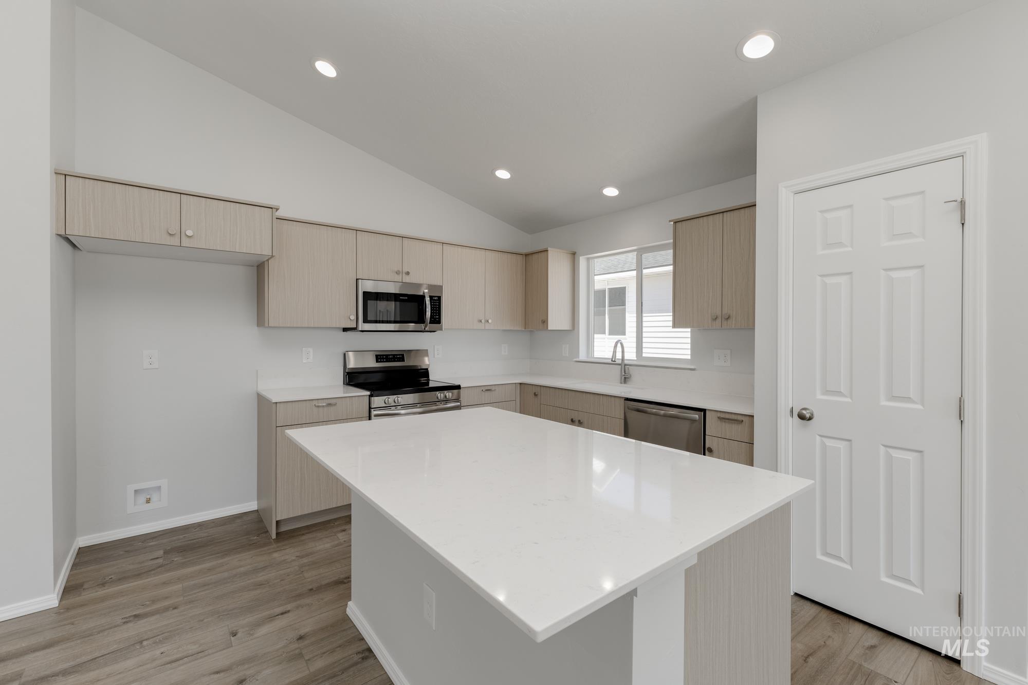 1342 N Coltsfoot Ave, Kuna, Idaho 83634, 3 Bedrooms, 2 Bathrooms, Residential For Sale, Price $438,990,MLS 99000980