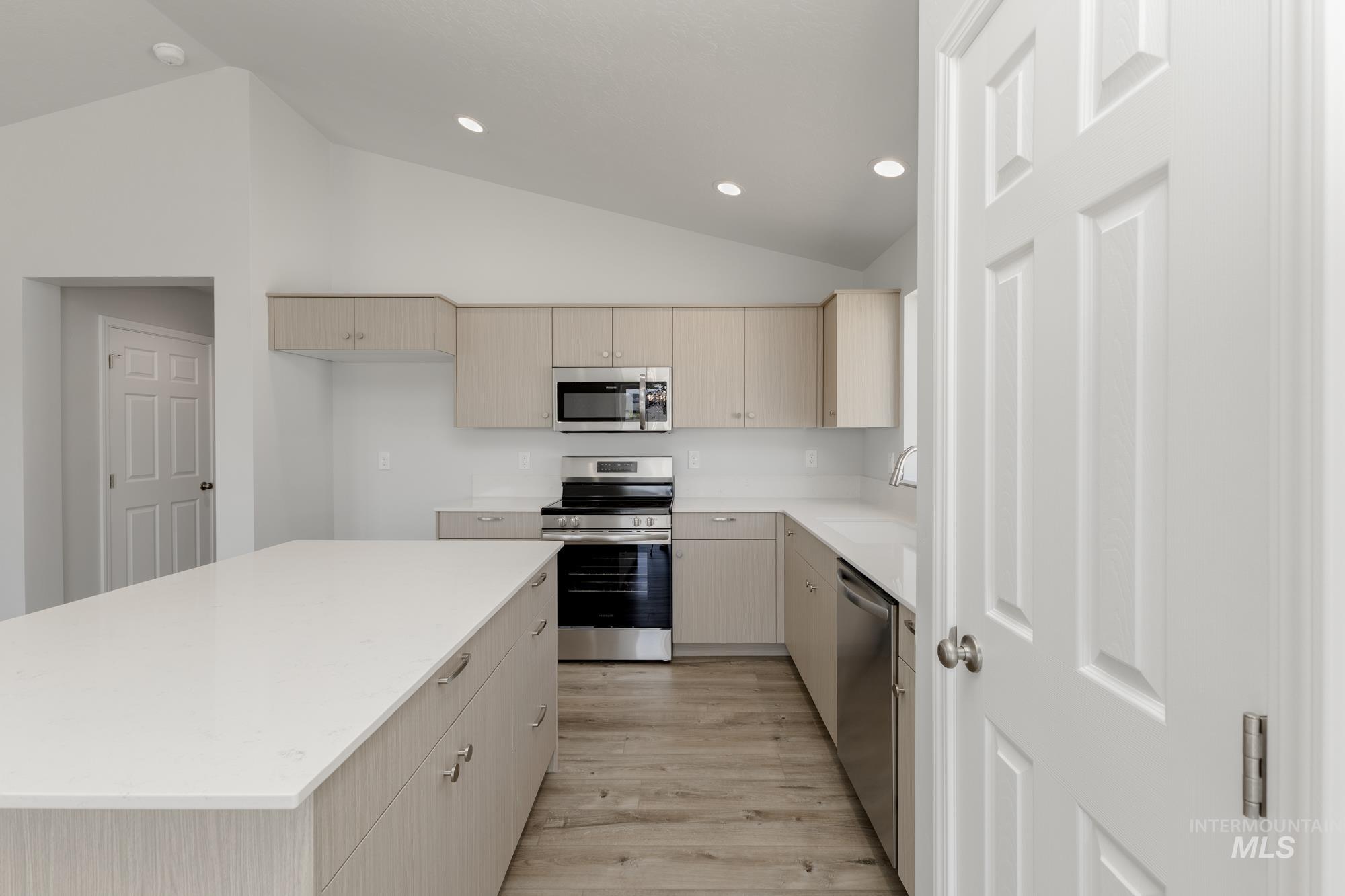 1342 N Coltsfoot Ave, Kuna, Idaho 83634, 3 Bedrooms, 2 Bathrooms, Residential For Sale, Price $438,990,MLS 99000980