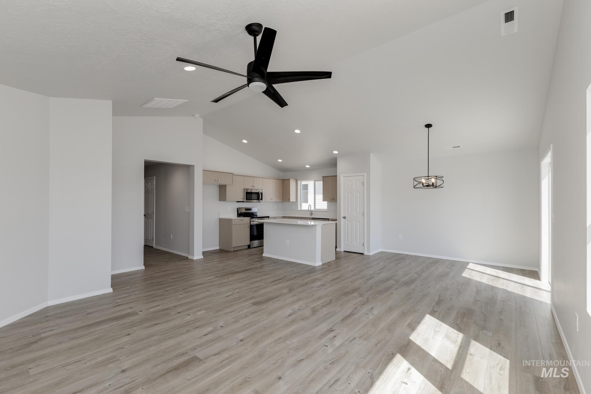 1342 N Coltsfoot Ave, Kuna, Idaho 83634, 3 Bedrooms, 2 Bathrooms, Residential For Sale, Price $438,990,MLS 99000980