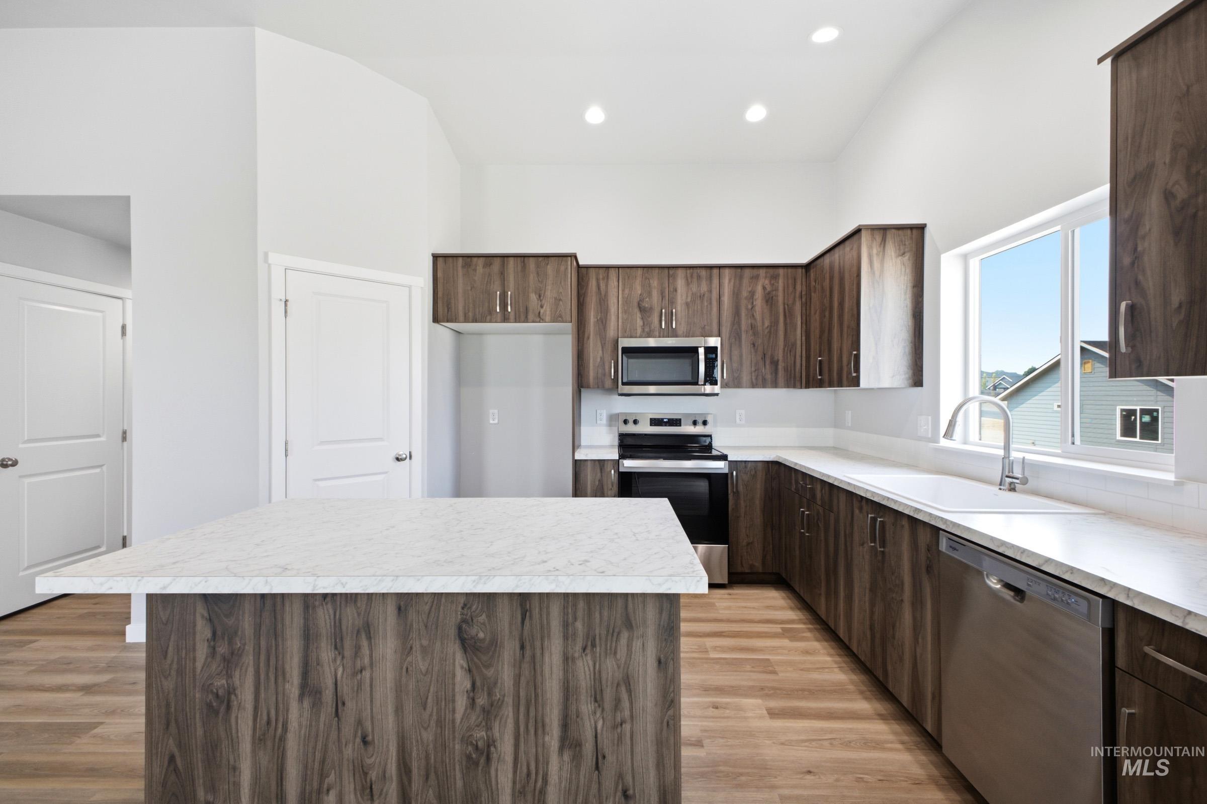 185 N Tideberry Ave, Kuna, Idaho 83634, 4 Bedrooms, 2 Bathrooms, Residential For Sale, Price $444,990,MLS 99000982