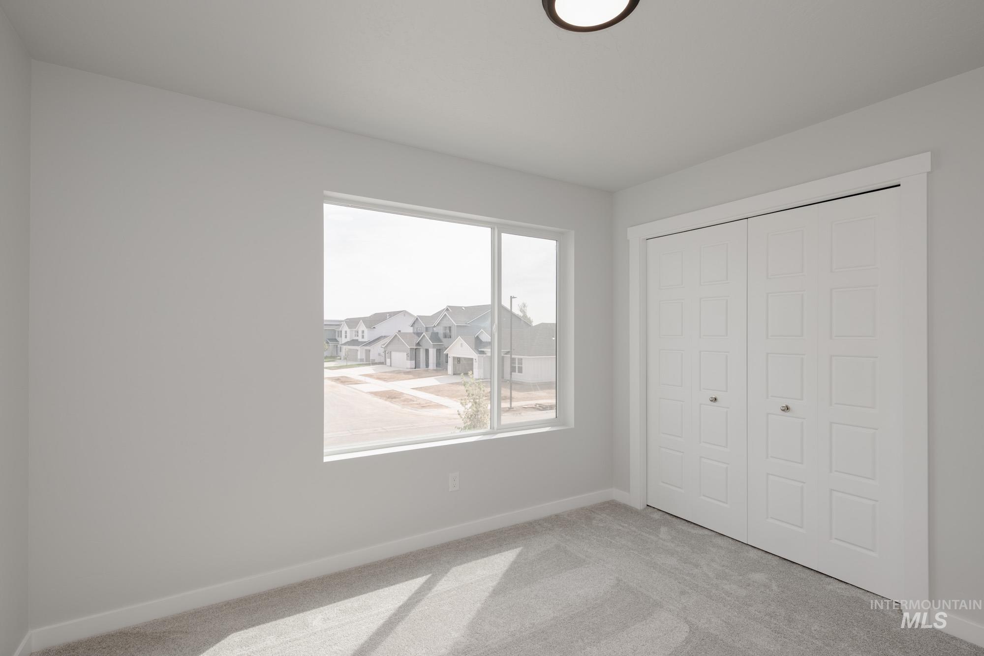 1268 N Coltsfoot Ave, Kuna, Idaho 83634, 5 Bedrooms, 2.5 Bathrooms, Residential For Sale, Price $499,990,MLS 99000984