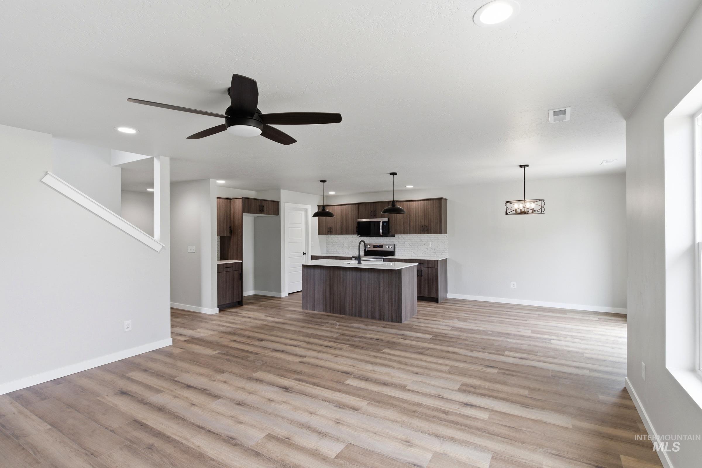 2559 W Tar Sands Dr, Kuna, Idaho 83634, 3 Bedrooms, 2.5 Bathrooms, Residential For Sale, Price $464,990,MLS 99000985