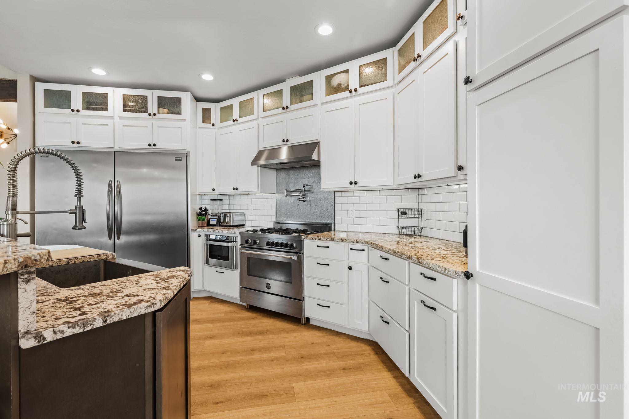 2501 Westridge, Clarkston, Washington 99403, 4 Bedrooms, 3 Bathrooms, Residential For Sale, Price $910,000,MLS 99000990