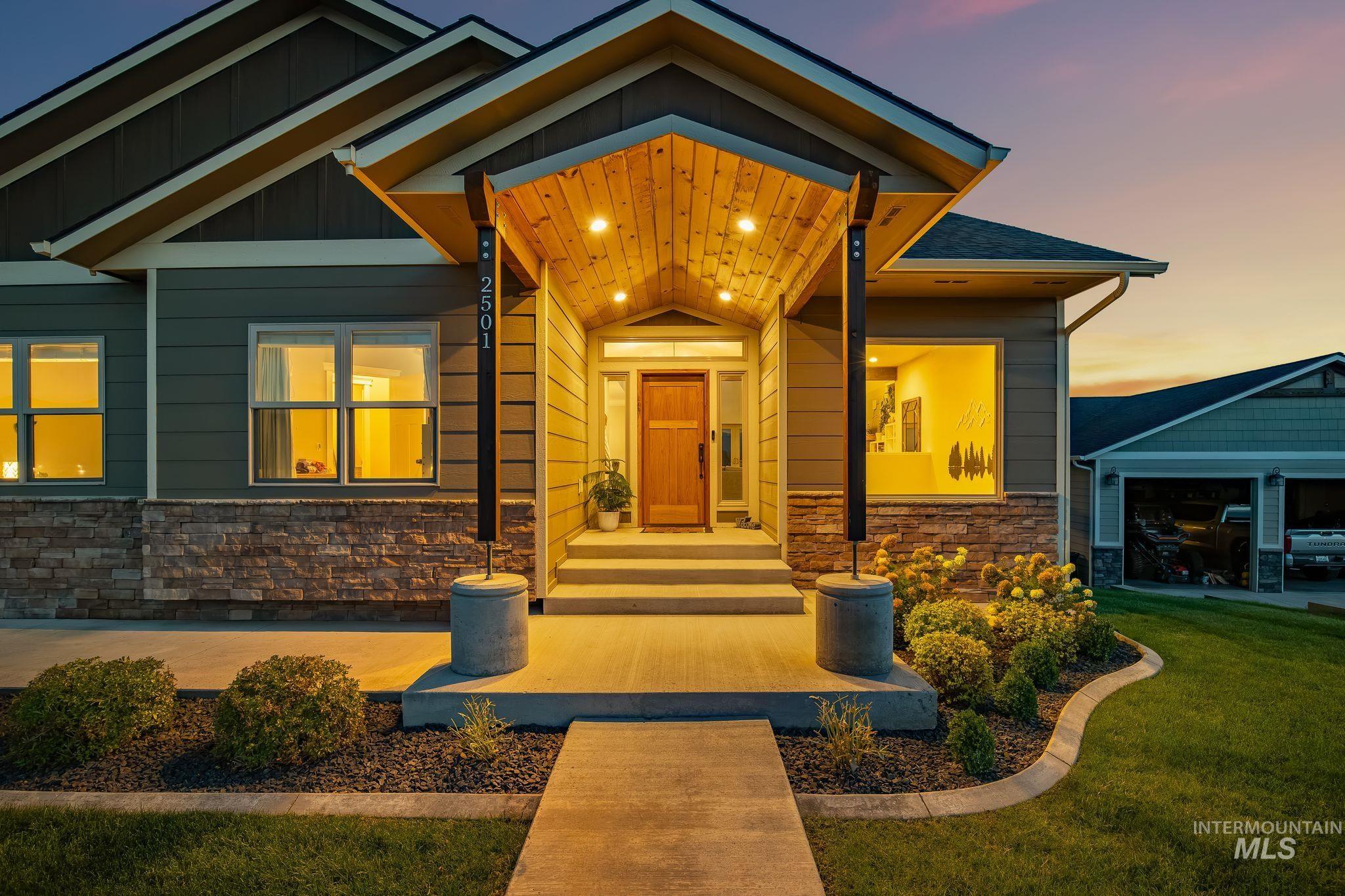 2501 Westridge, Clarkston, Washington 99403, 4 Bedrooms, 3 Bathrooms, Residential For Sale, Price $910,000,MLS 99000990