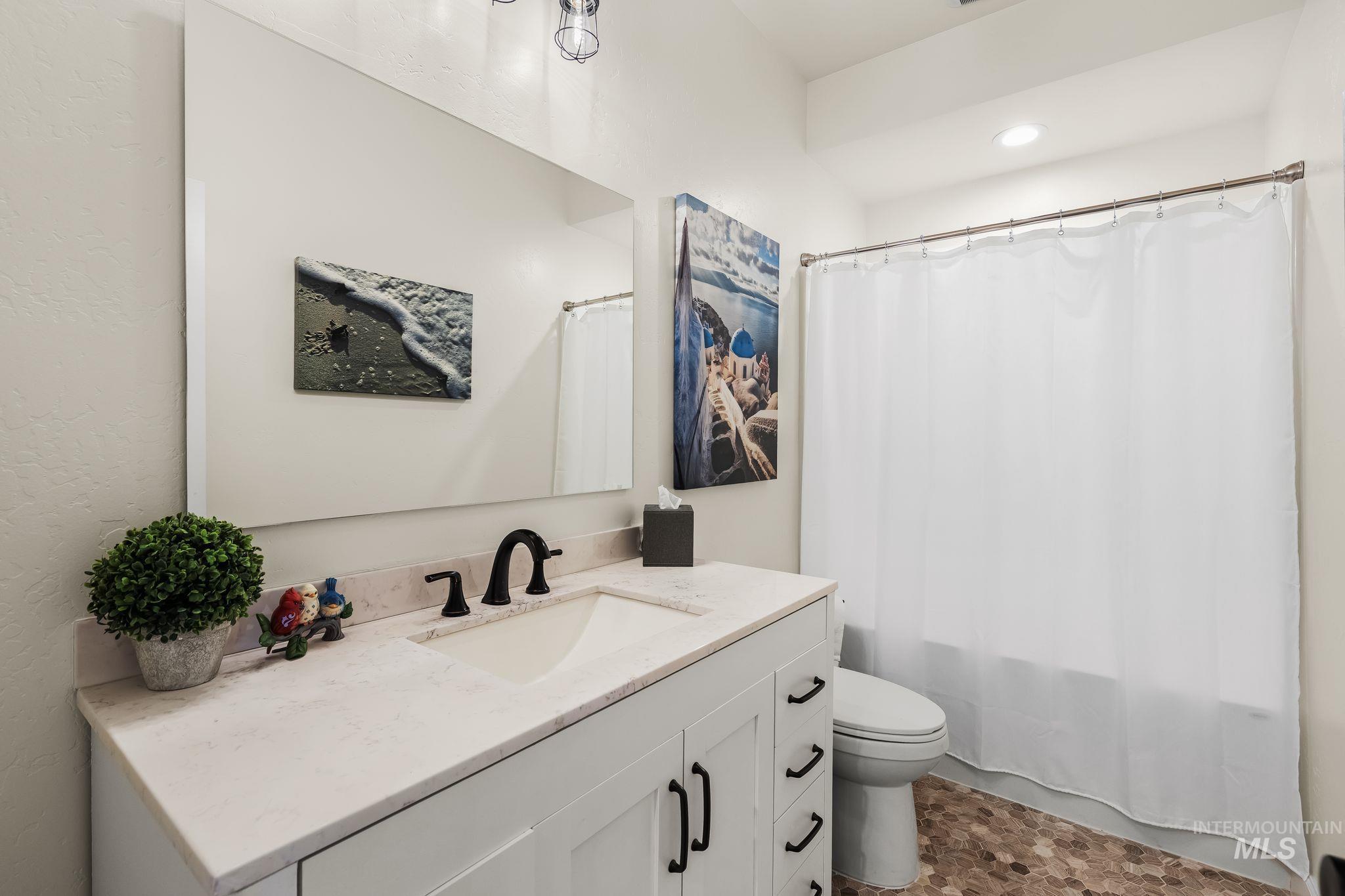 2501 Westridge, Clarkston, Washington 99403, 4 Bedrooms, 3 Bathrooms, Residential For Sale, Price $910,000,MLS 99000990