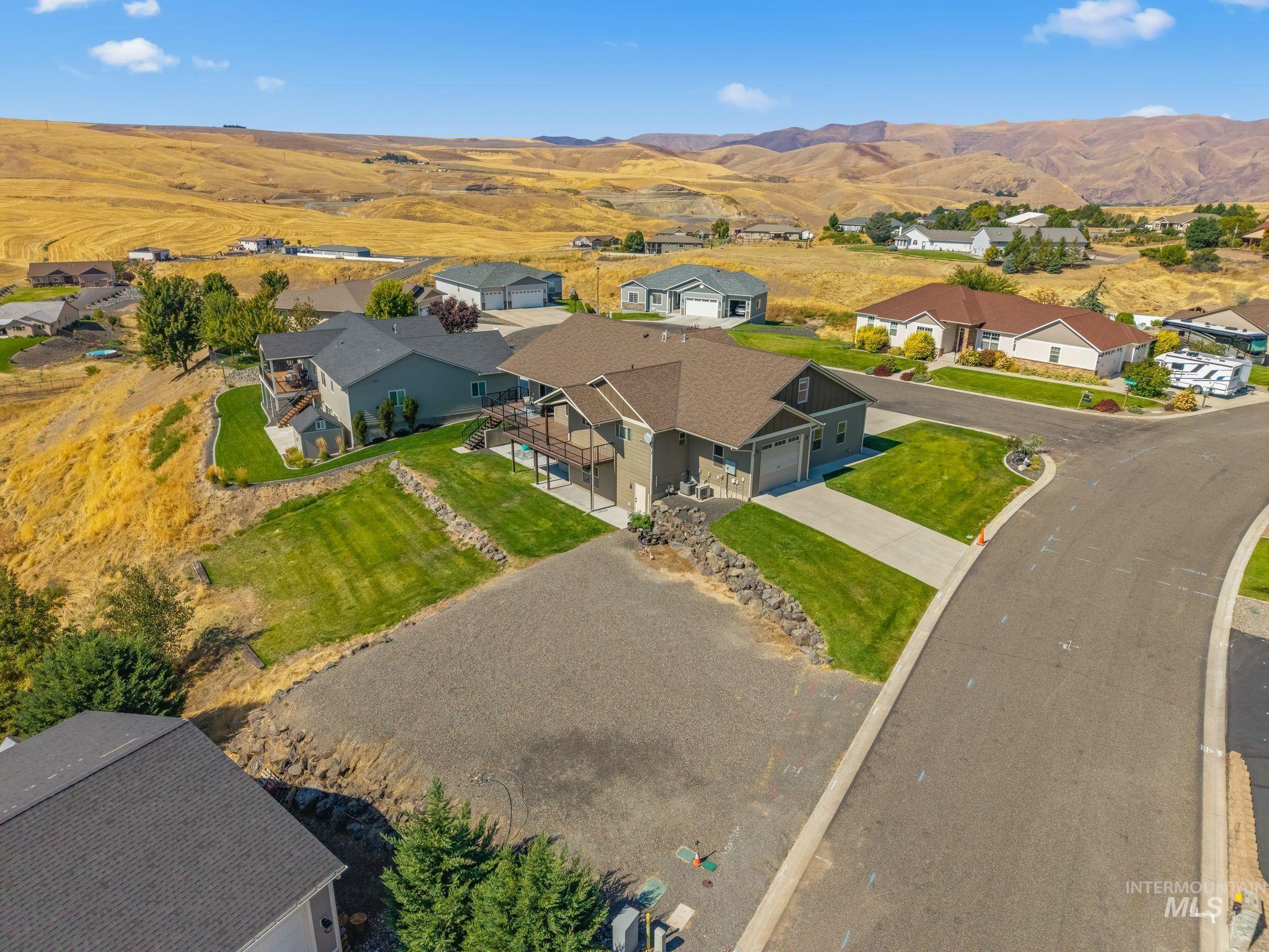 2501 Westridge, Clarkston, Washington 99403, 4 Bedrooms, 3 Bathrooms, Residential For Sale, Price $910,000,MLS 99000990