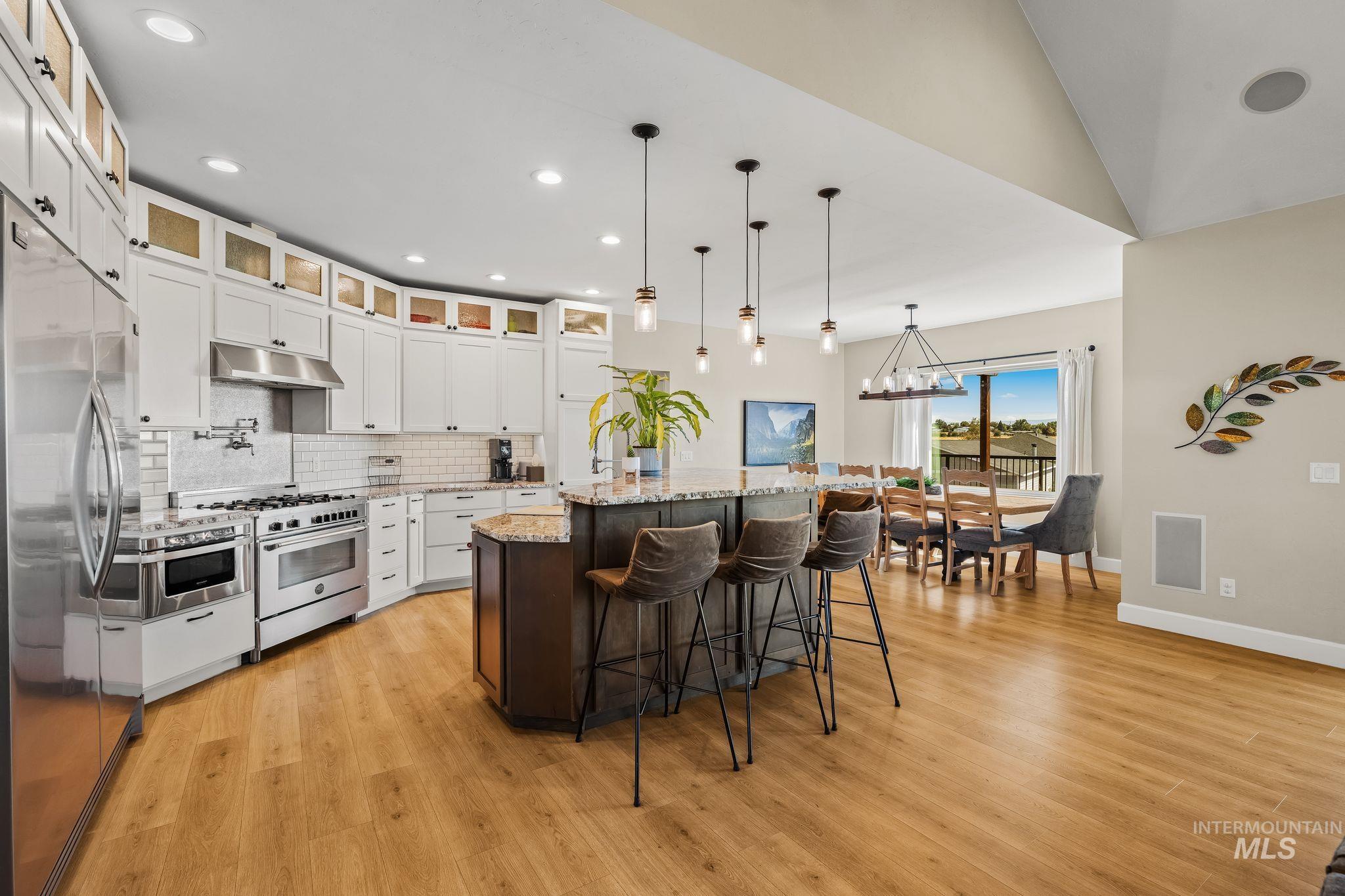 2501 Westridge, Clarkston, Washington 99403, 4 Bedrooms, 3 Bathrooms, Residential For Sale, Price $910,000,MLS 99000990