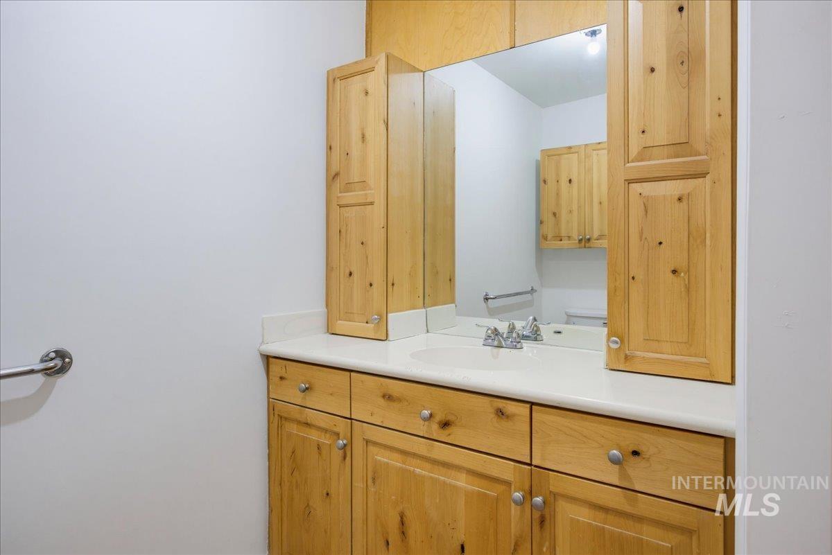 1803 S 10th Ave, Caldwell, Idaho 83605, 3 Bedrooms, 2 Bathrooms, Residential For Sale, Price $579,900,MLS 99000993