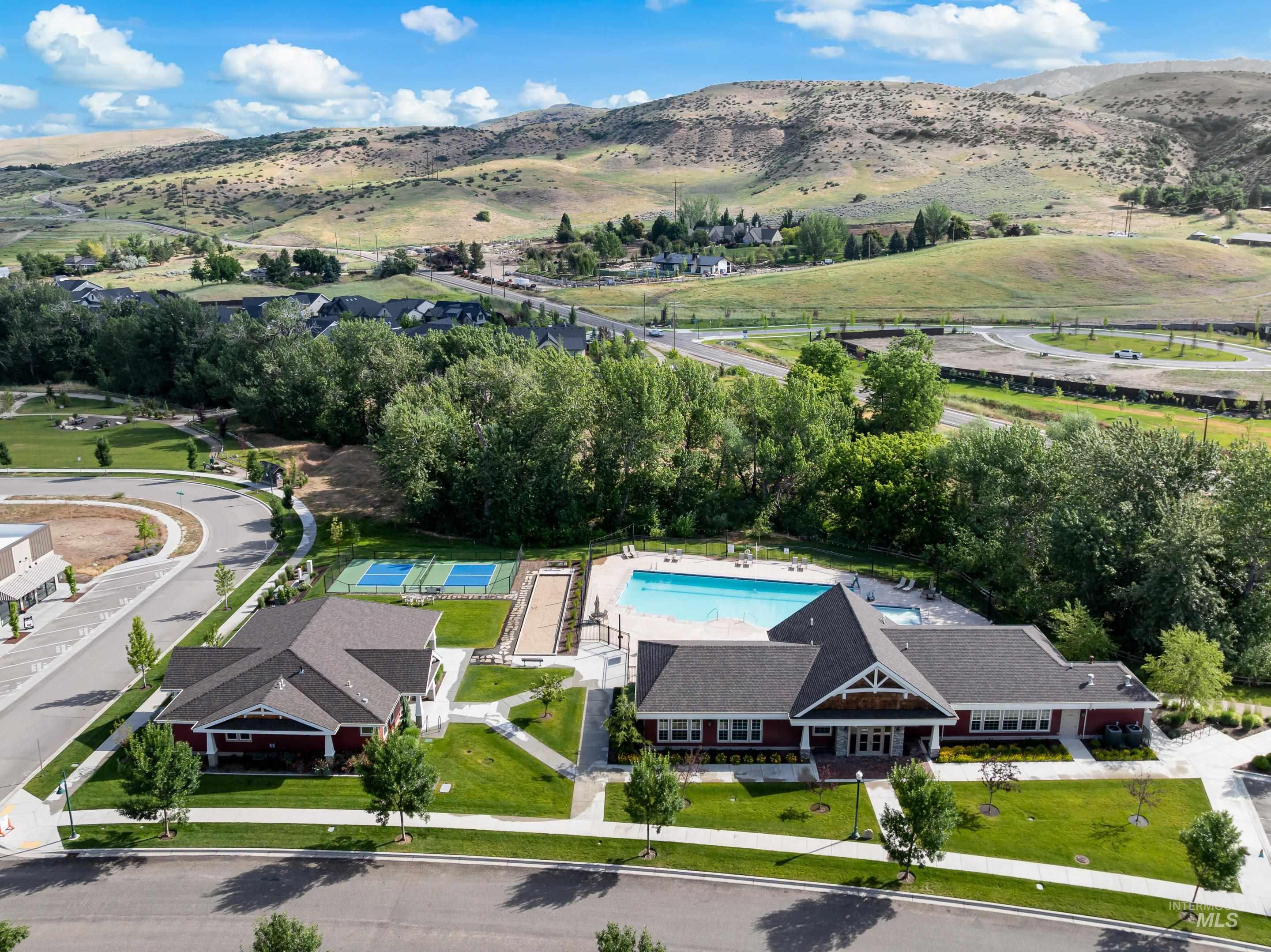 11672 N 23rd Ave, Boise, Idaho 83714, 3 Bedrooms, 2.5 Bathrooms, Residential For Sale, Price $670,000,MLS 99000994