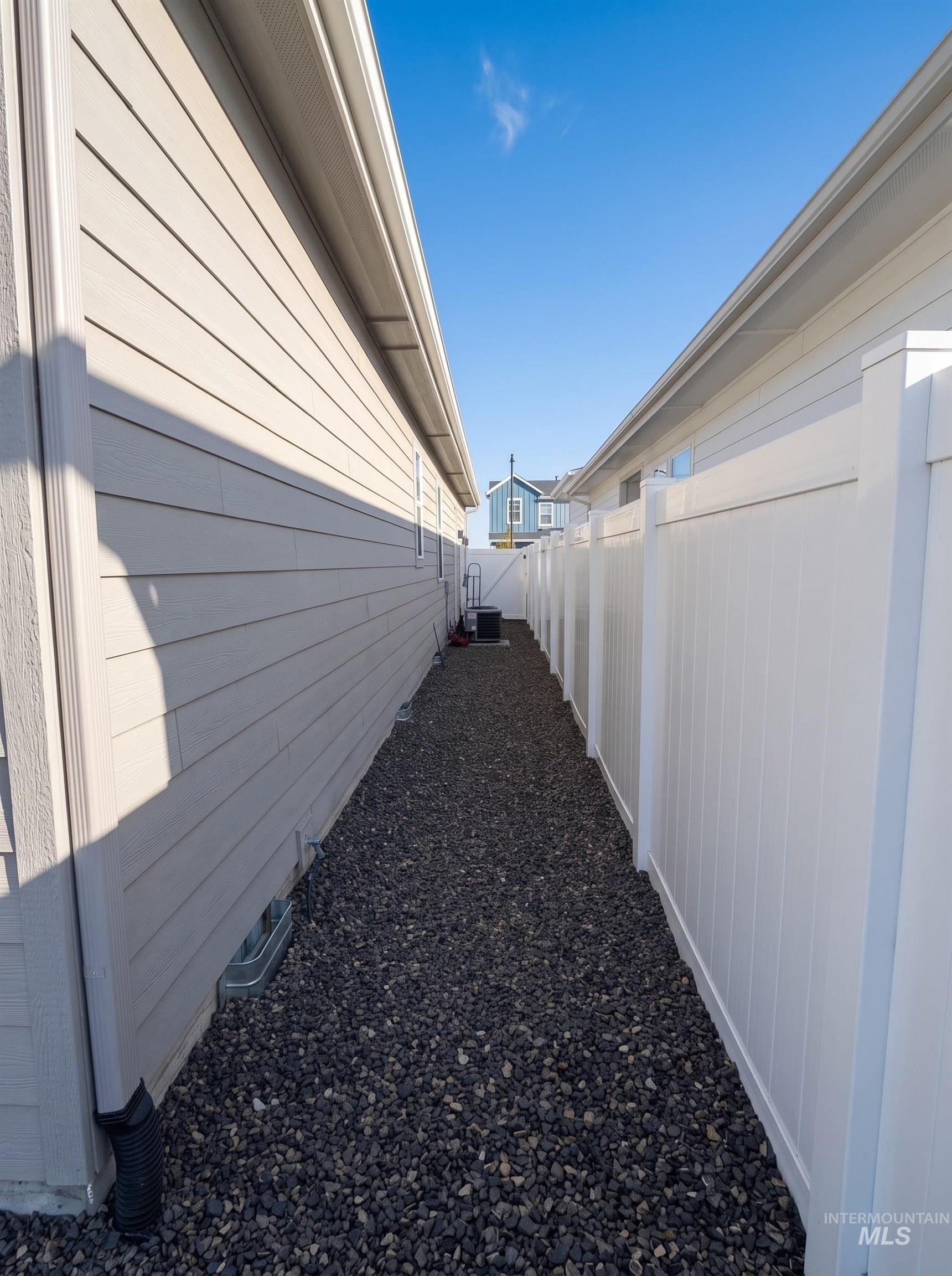 14661 Wing Spread Dr, Caldwell, Idaho 83607, 3 Bedrooms, 2 Bathrooms, Residential For Sale, Price $355,000,MLS 99000997