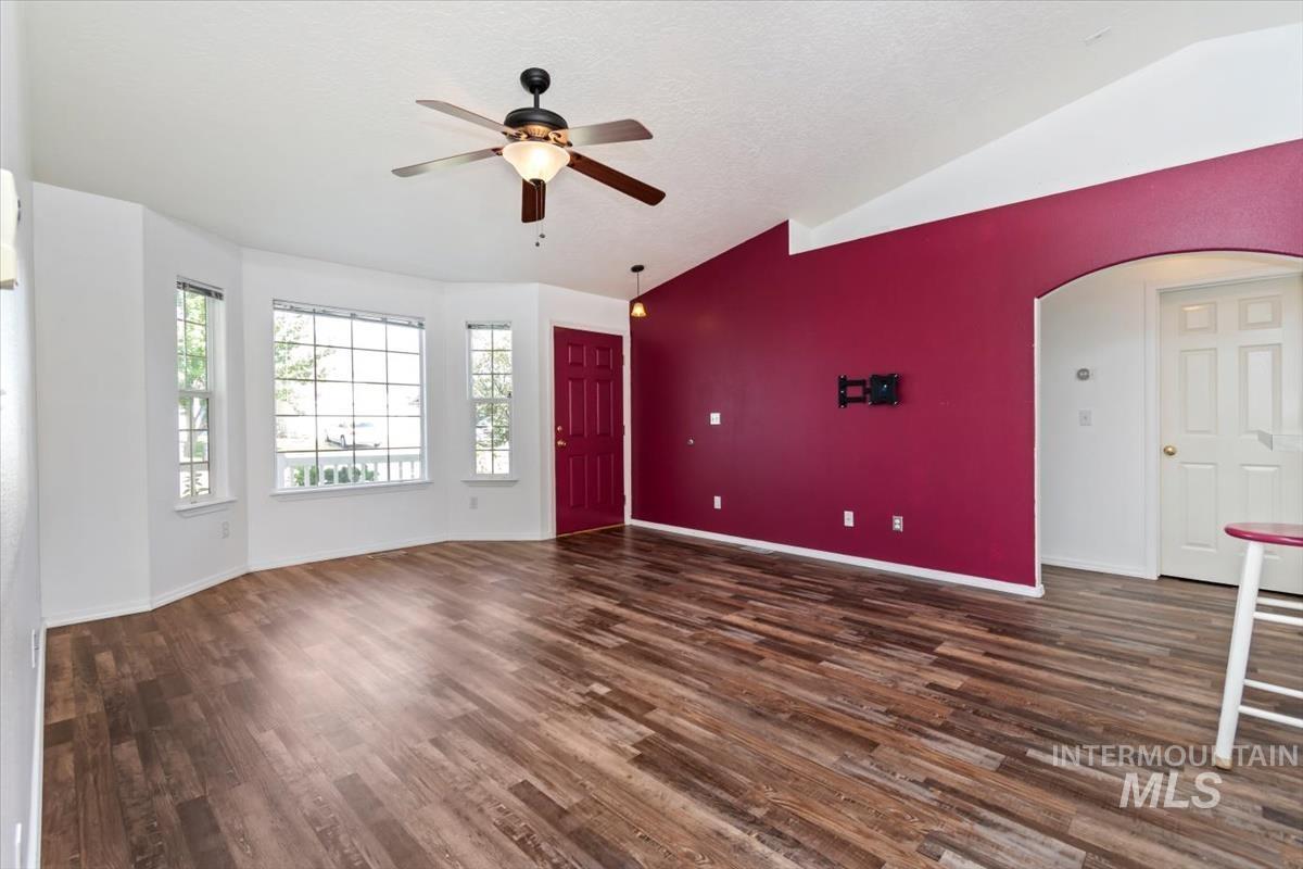 11927 Colonial, Caldwell, Idaho 83605, 3 Bedrooms, 2 Bathrooms, Residential For Sale, Price $349,900,MLS 99000998