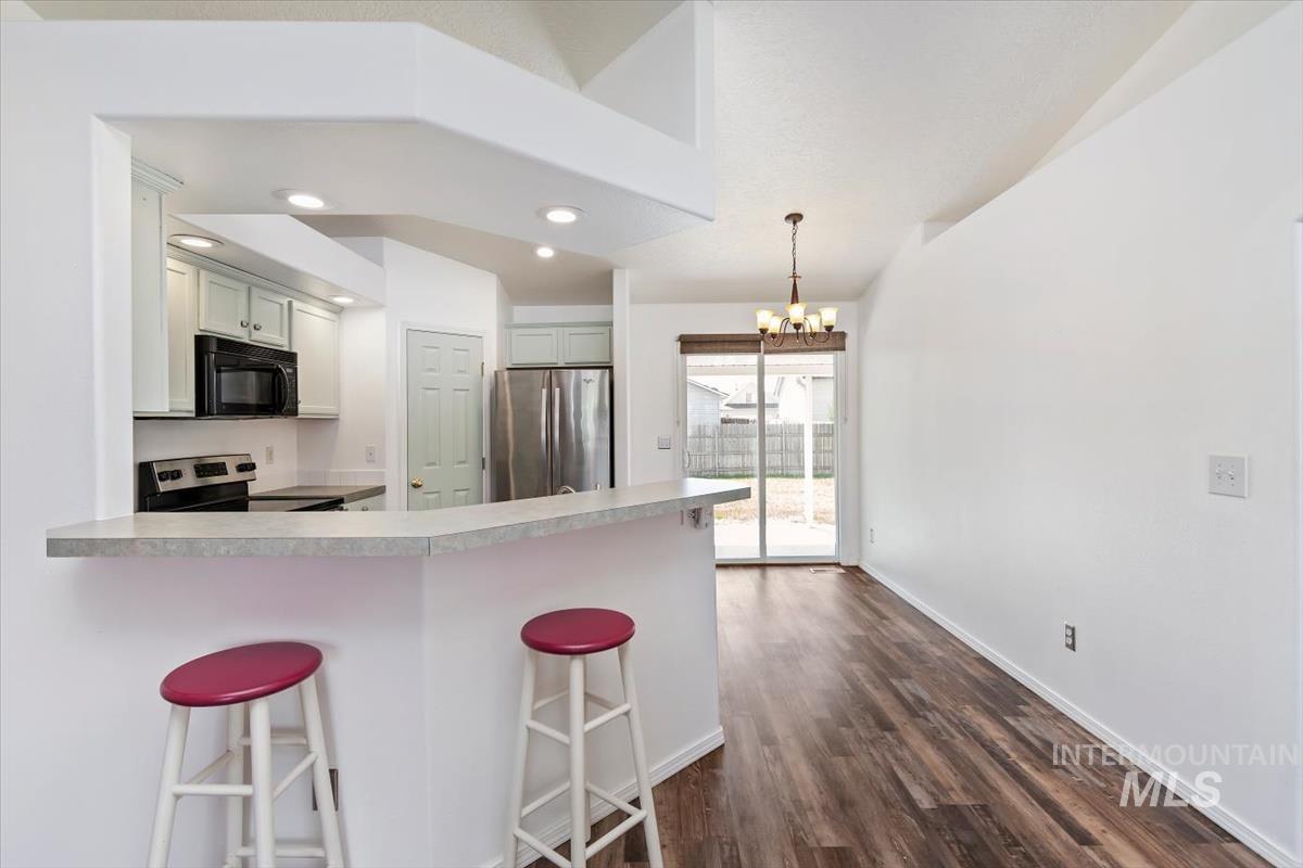 11927 Colonial, Caldwell, Idaho 83605, 3 Bedrooms, 2 Bathrooms, Residential For Sale, Price $349,900,MLS 99000998
