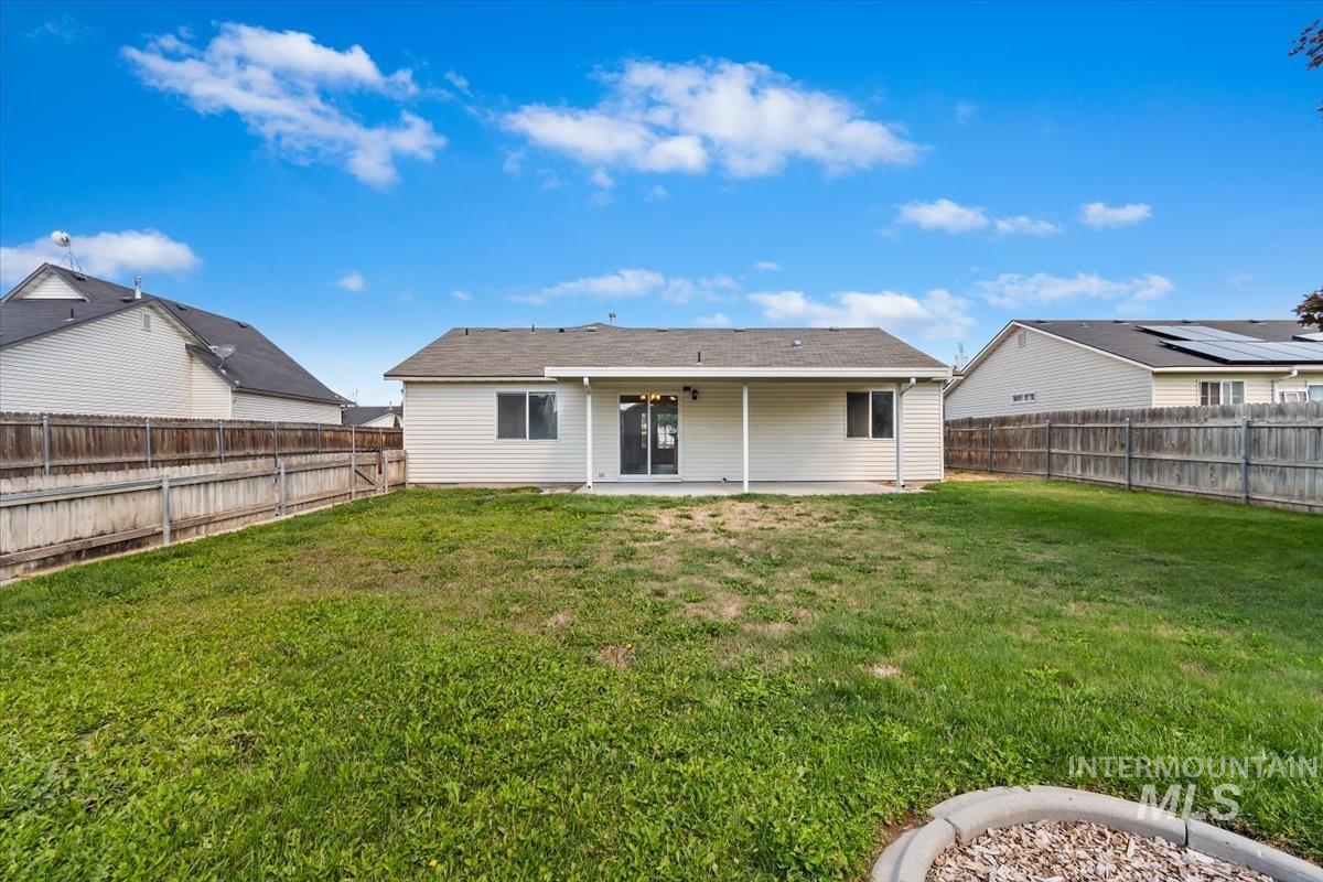 11927 Colonial, Caldwell, Idaho 83605, 3 Bedrooms, 2 Bathrooms, Residential For Sale, Price $349,900,MLS 99000998