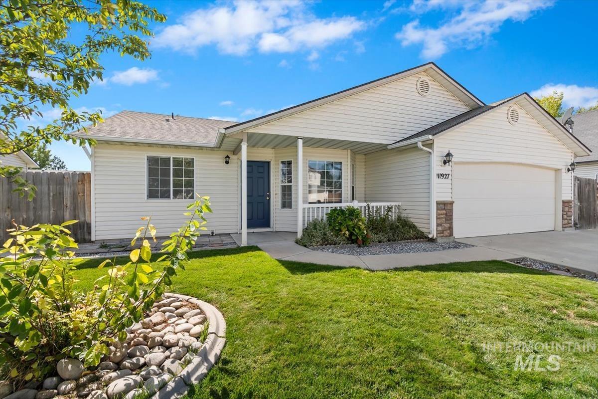 11927 Colonial, Caldwell, Idaho 83605, 3 Bedrooms, 2 Bathrooms, Residential For Sale, Price $349,900,MLS 99000998