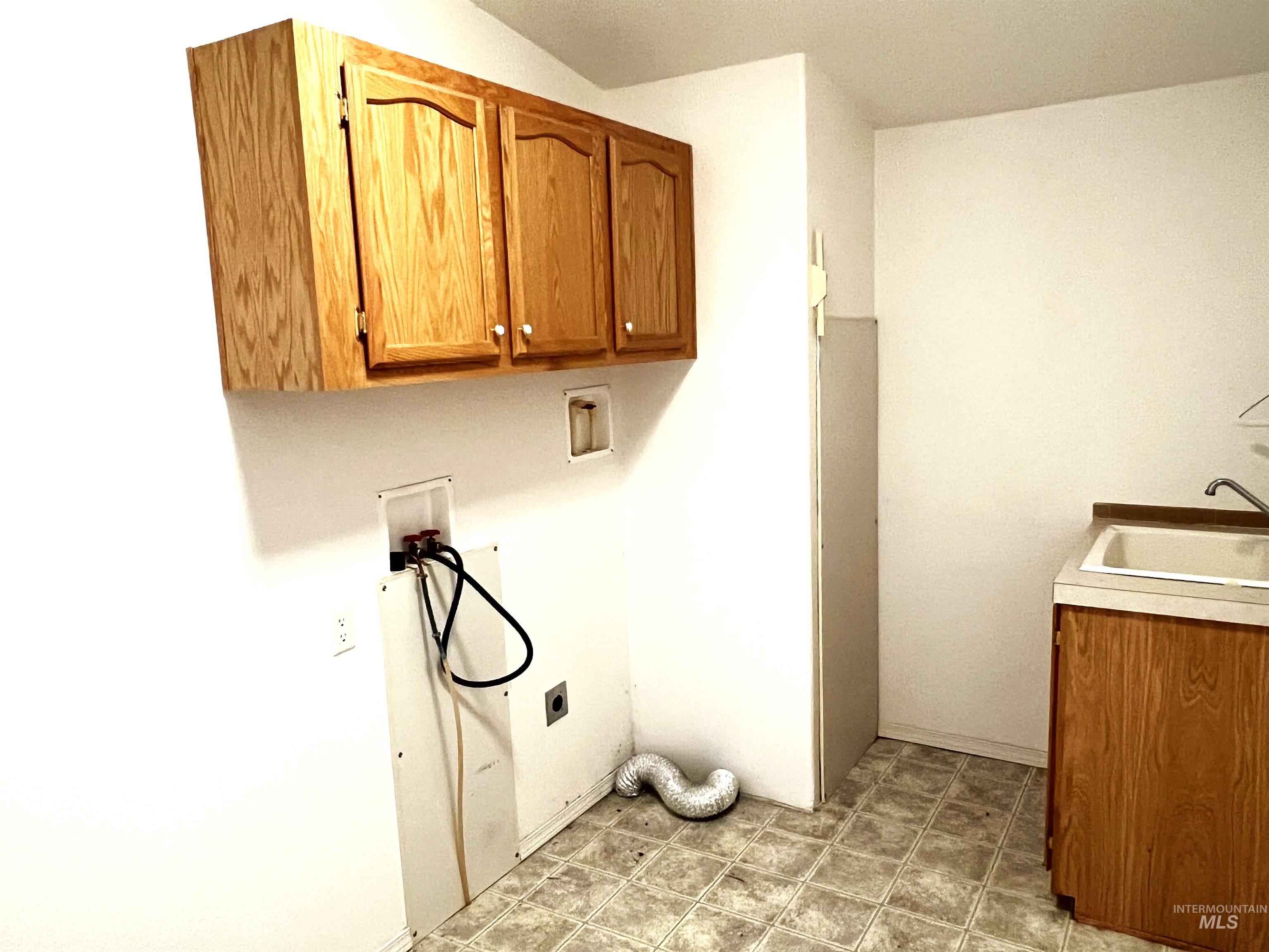 468 E 200 South, Jerome, Idaho 83338, 3 Bedrooms, 2 Bathrooms, Residential For Sale, Price $319,000,MLS 99001007