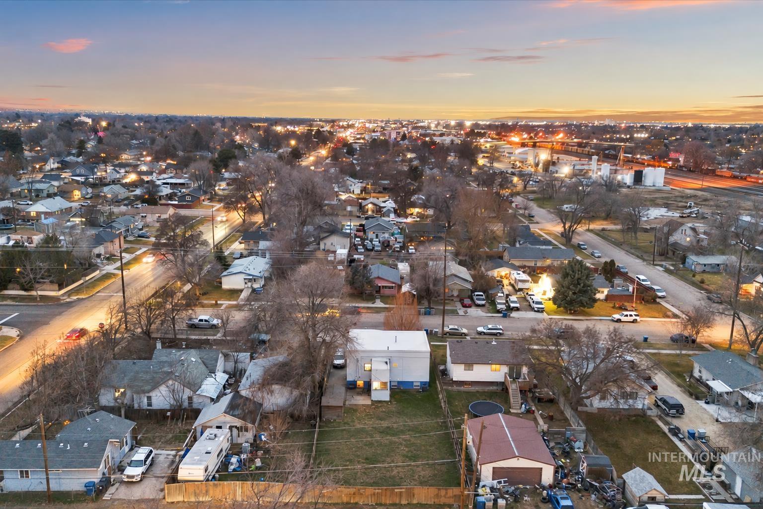 116 22nd Ave S, Nampa, Idaho 83651, 2 Bedrooms, 1 Bathroom, Residential Income For Sale, Price $405,000, 99001008