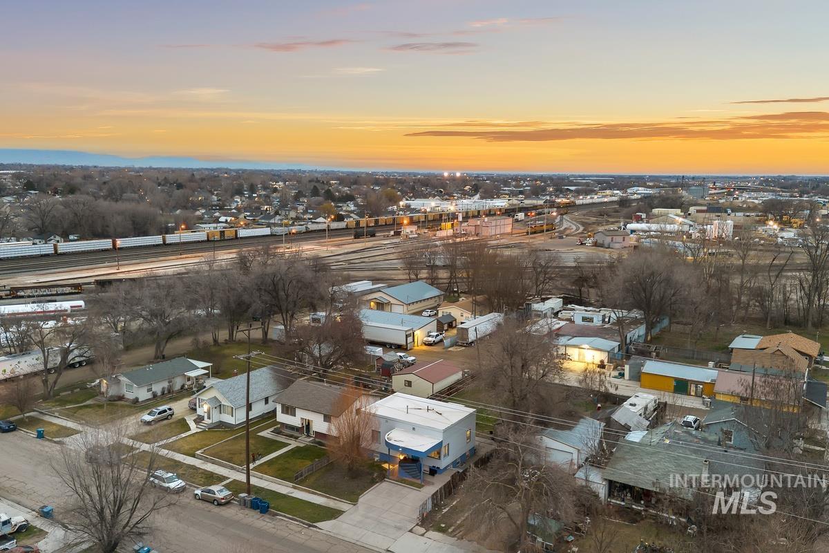 116 22nd Ave S, Nampa, Idaho 83651, 2 Bedrooms, 1 Bathroom, Residential Income For Sale, Price $405,000, 99001008