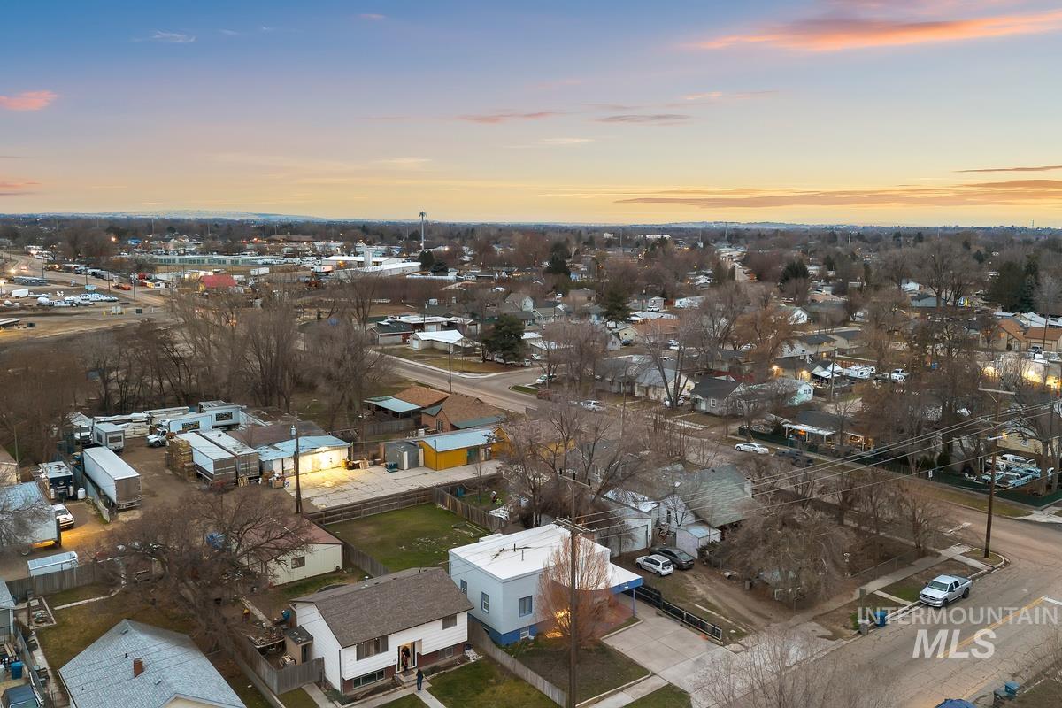 116 22nd Ave S, Nampa, Idaho 83651, 2 Bedrooms, 1 Bathroom, Residential Income For Sale, Price $405,000, 99001008