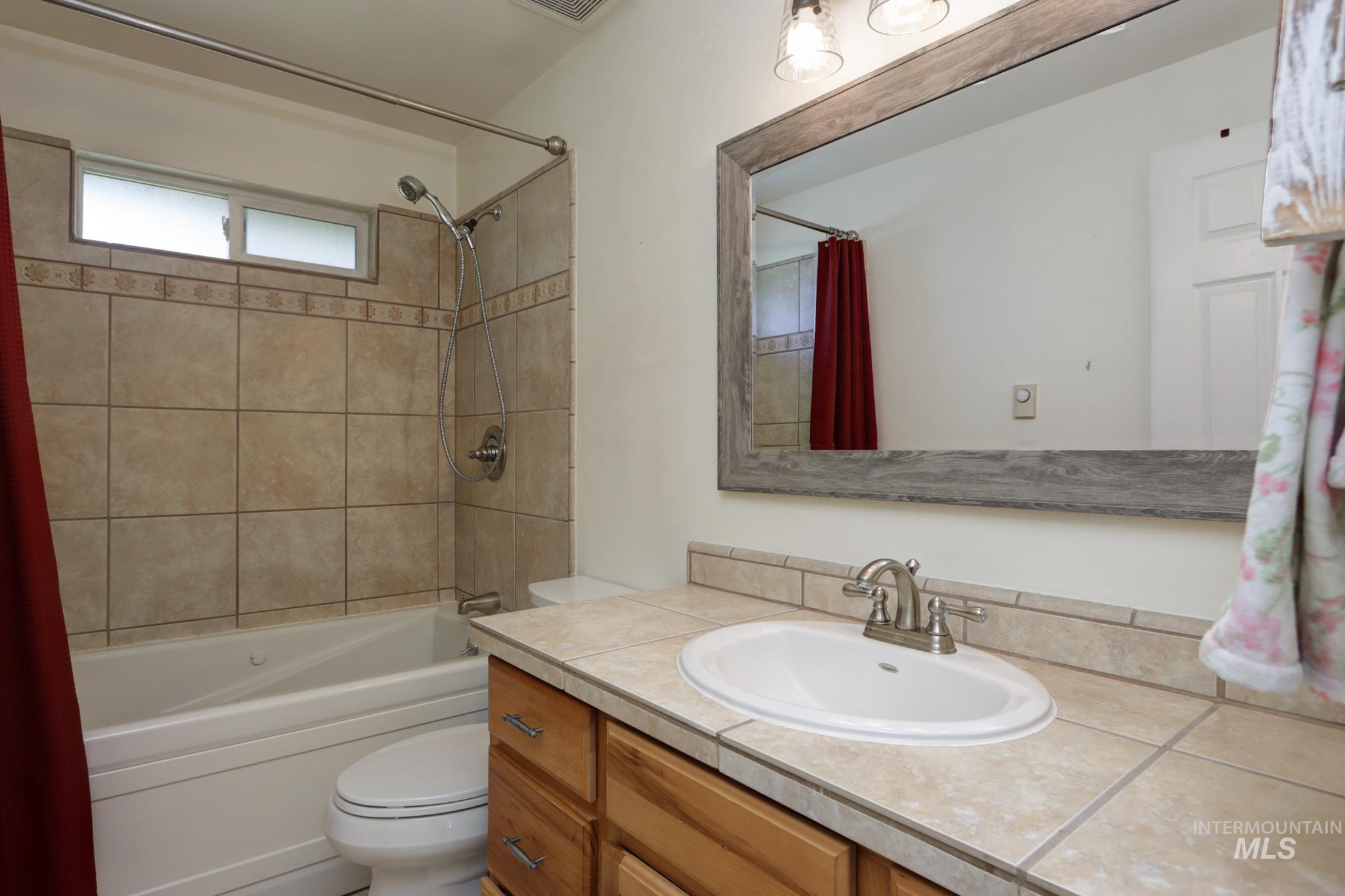 26519 Powers Road, Parma, Idaho 83669, 3 Bedrooms, 2 Bathrooms, Residential For Sale, Price $800,000,MLS 99001011