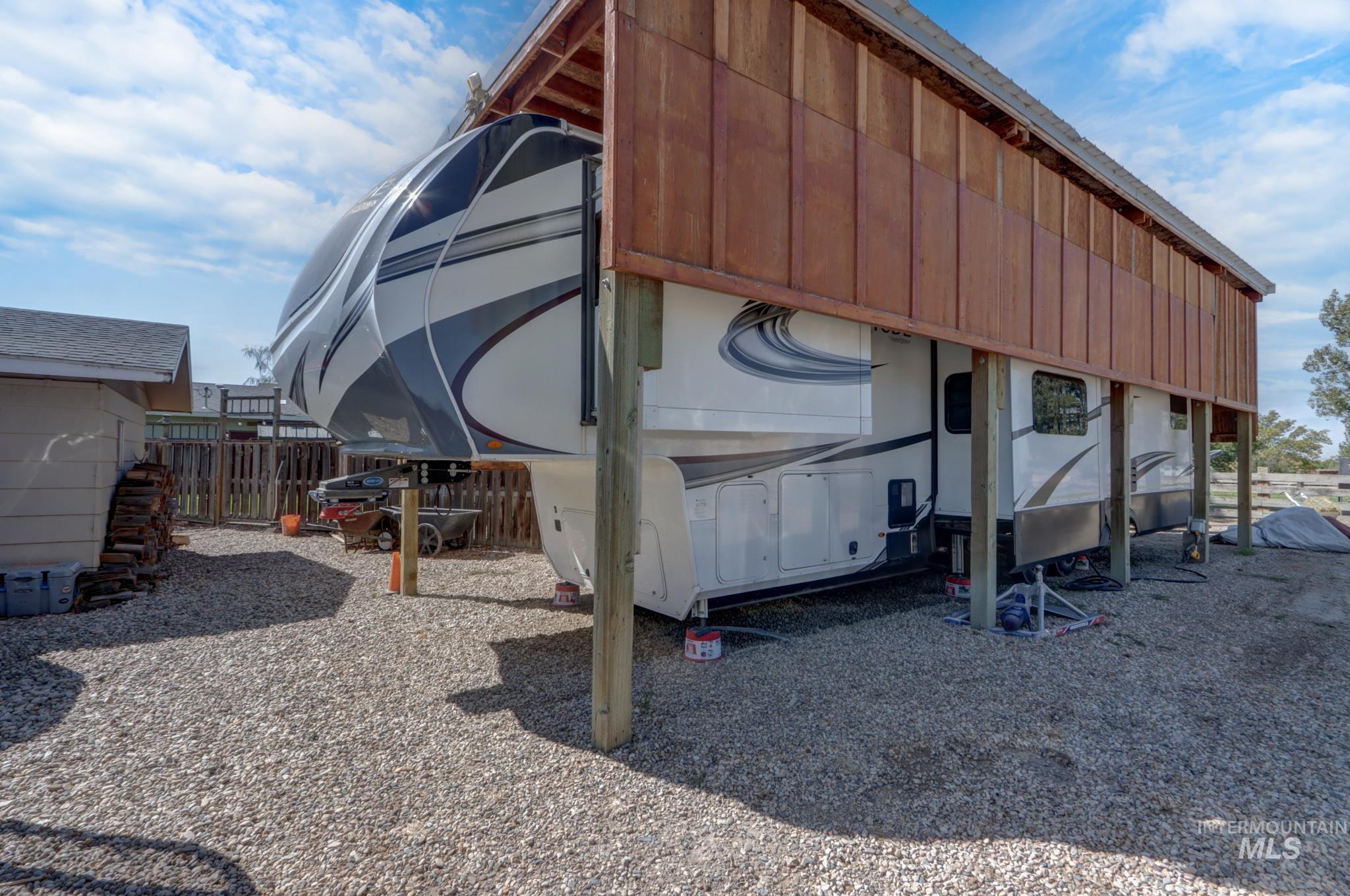 26519 Powers Road, Parma, Idaho 83669, 3 Bedrooms, 2 Bathrooms, Residential For Sale, Price $800,000,MLS 99001011
