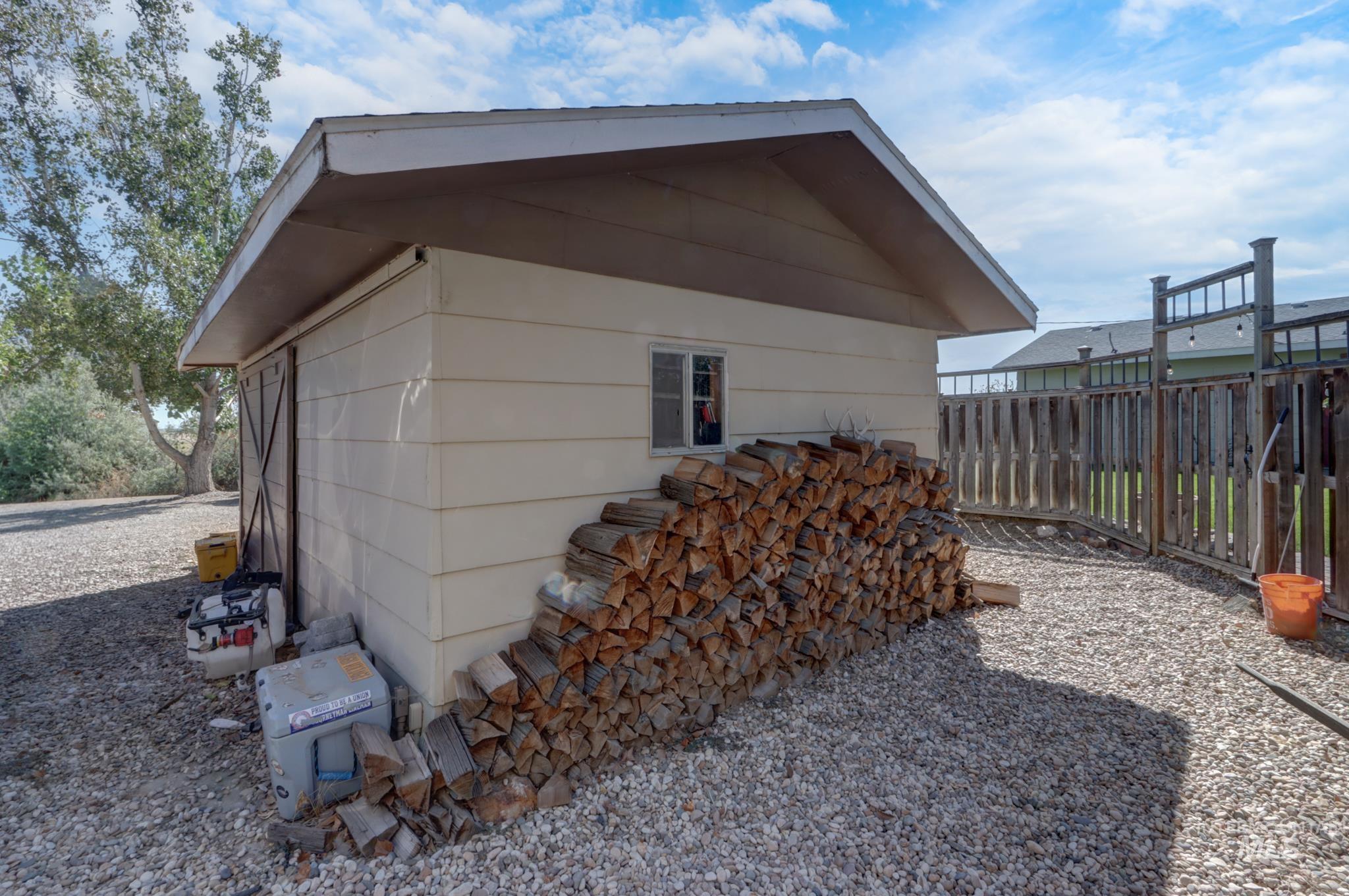 26519 Powers Road, Parma, Idaho 83669, 3 Bedrooms, 2 Bathrooms, Residential For Sale, Price $800,000,MLS 99001011