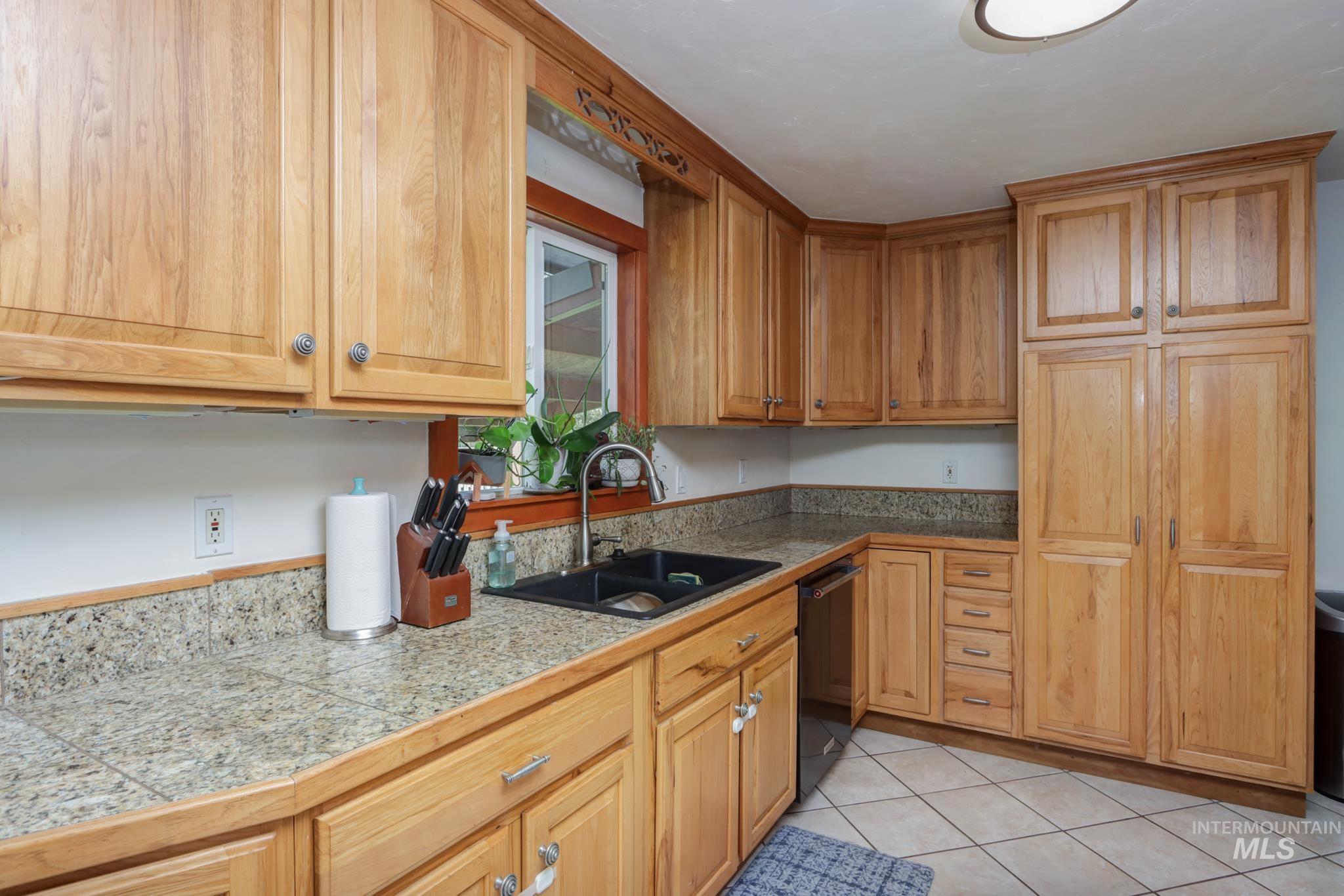 26519 Powers Road, Parma, Idaho 83669, 3 Bedrooms, 2 Bathrooms, Residential For Sale, Price $800,000,MLS 99001011