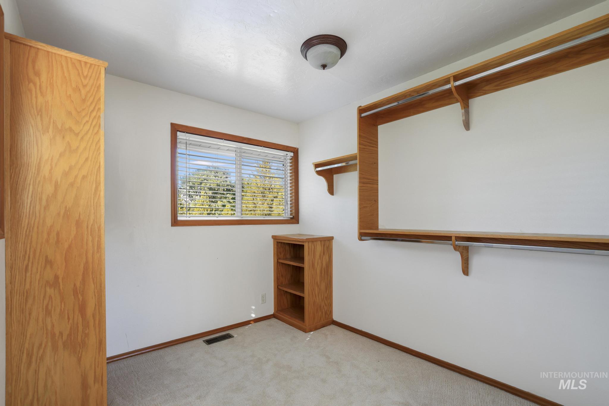 4796 River Rd, Buhl, Idaho 83316, 5 Bedrooms, 2 Bathrooms, Residential For Sale, Price $540,000,MLS 99001016